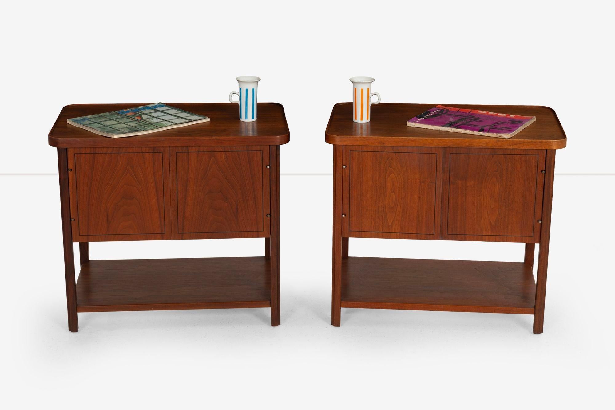 Pair of Nightstands by Jack Cartwright for Founders Furniture For Sale 5