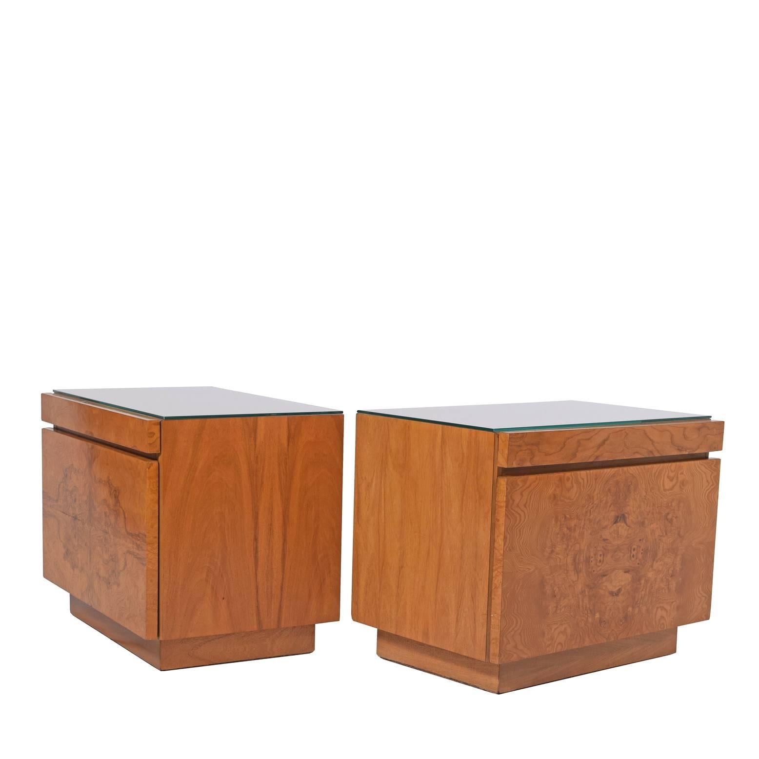 Modern Pair of Nightstands by Lane Furniture