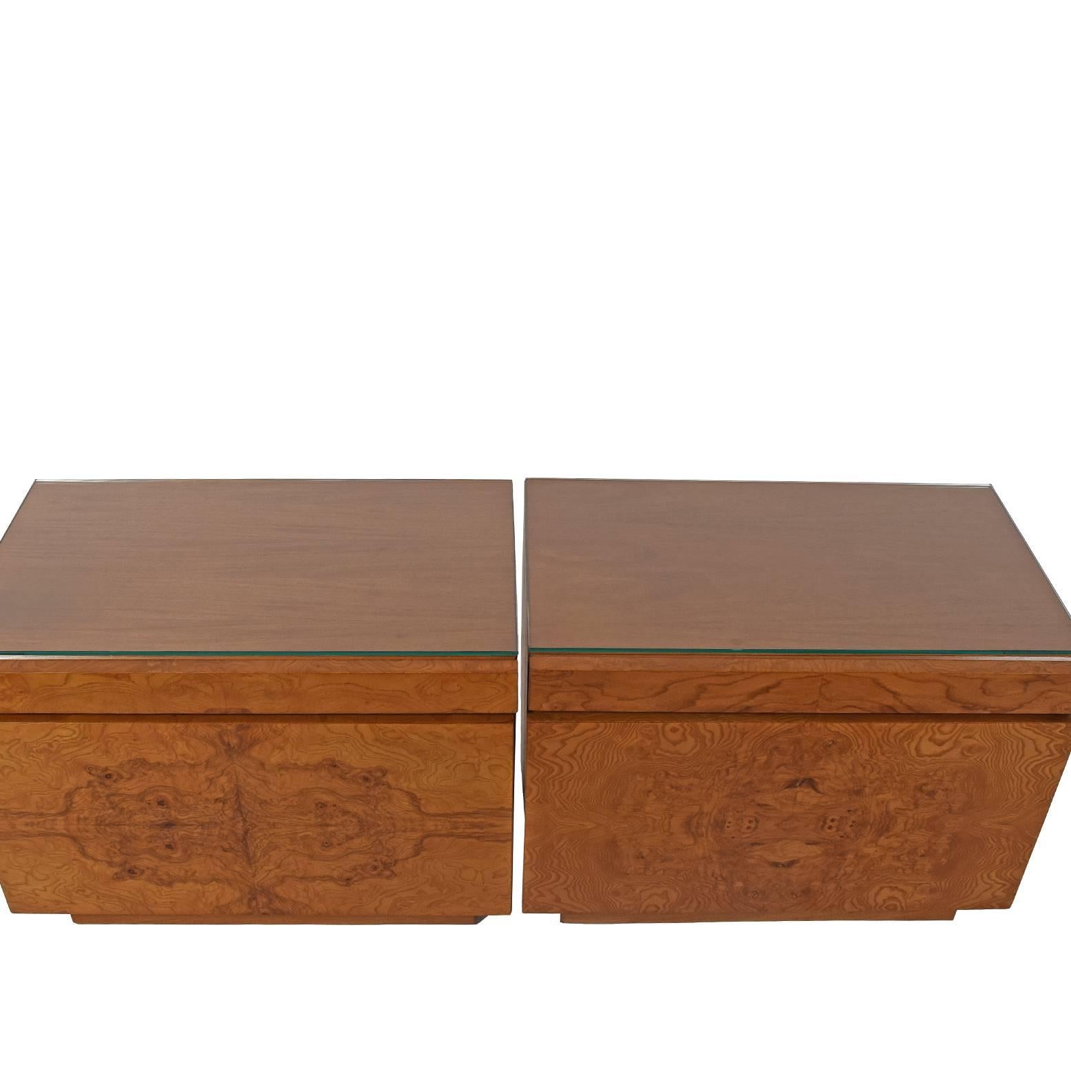 Late 20th Century Pair of Nightstands by Lane Furniture