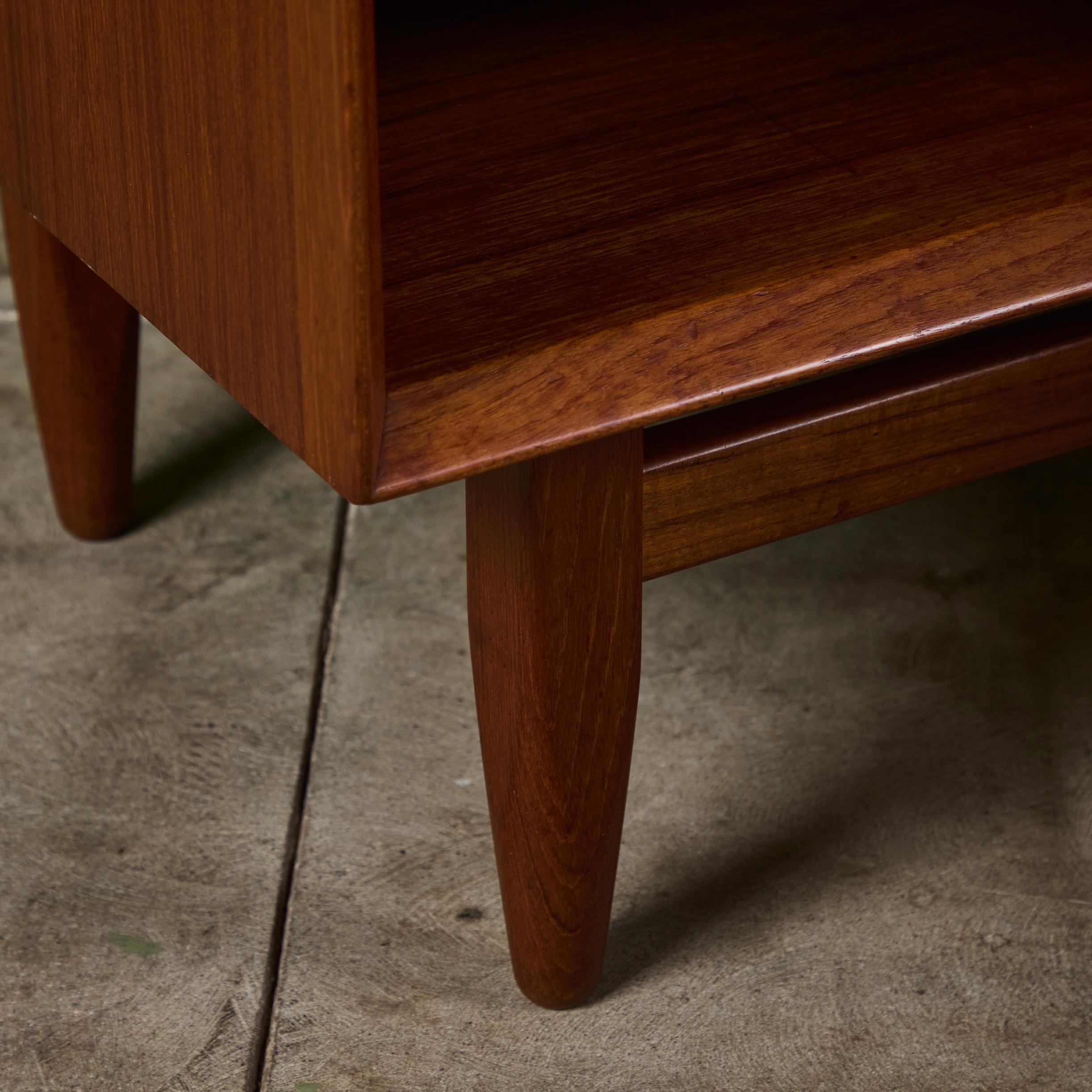 Pair of Nightstands by Svend Åge Madsen for Falster For Sale 6