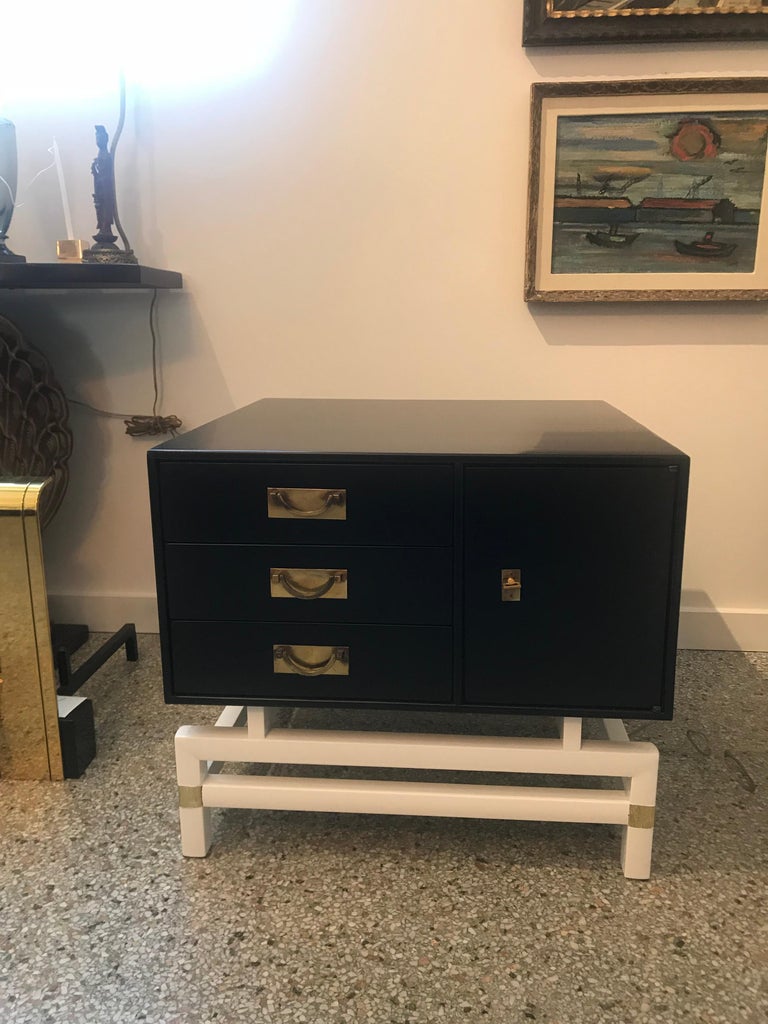 Pair of Nightstands For Sale at 1stdibs