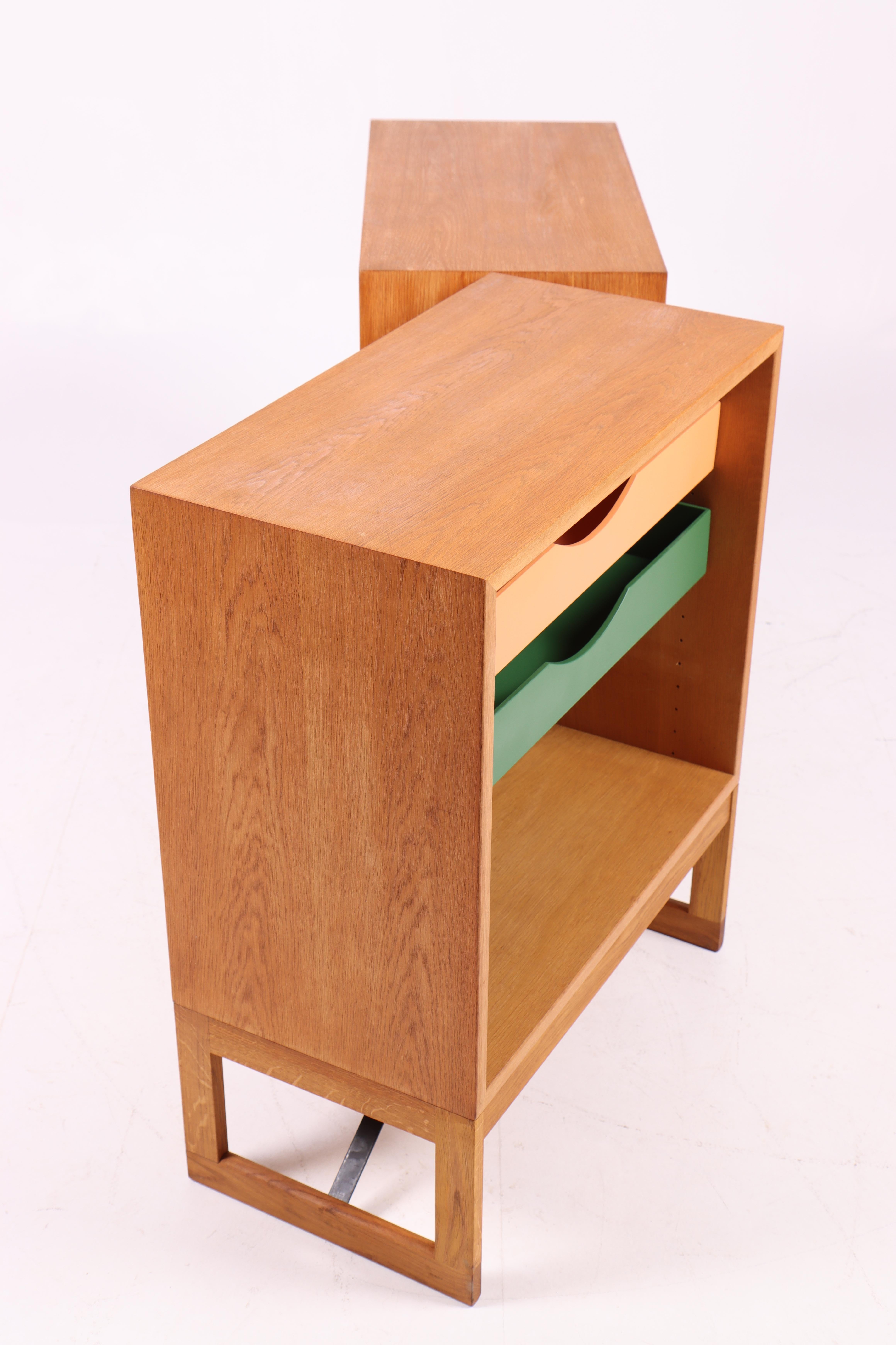 Svedese Coppia di comodini in Oak di Børge Mogensen, Made in Sweden in vendita