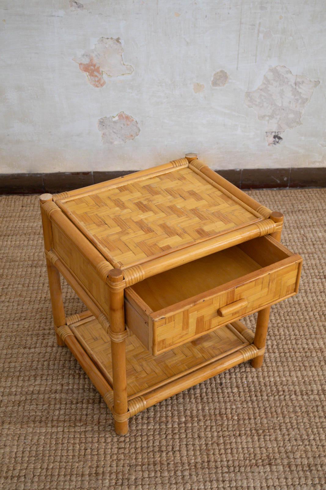 Bambou Paire de tables de nuit en bambou pressé - 1970 en vente
