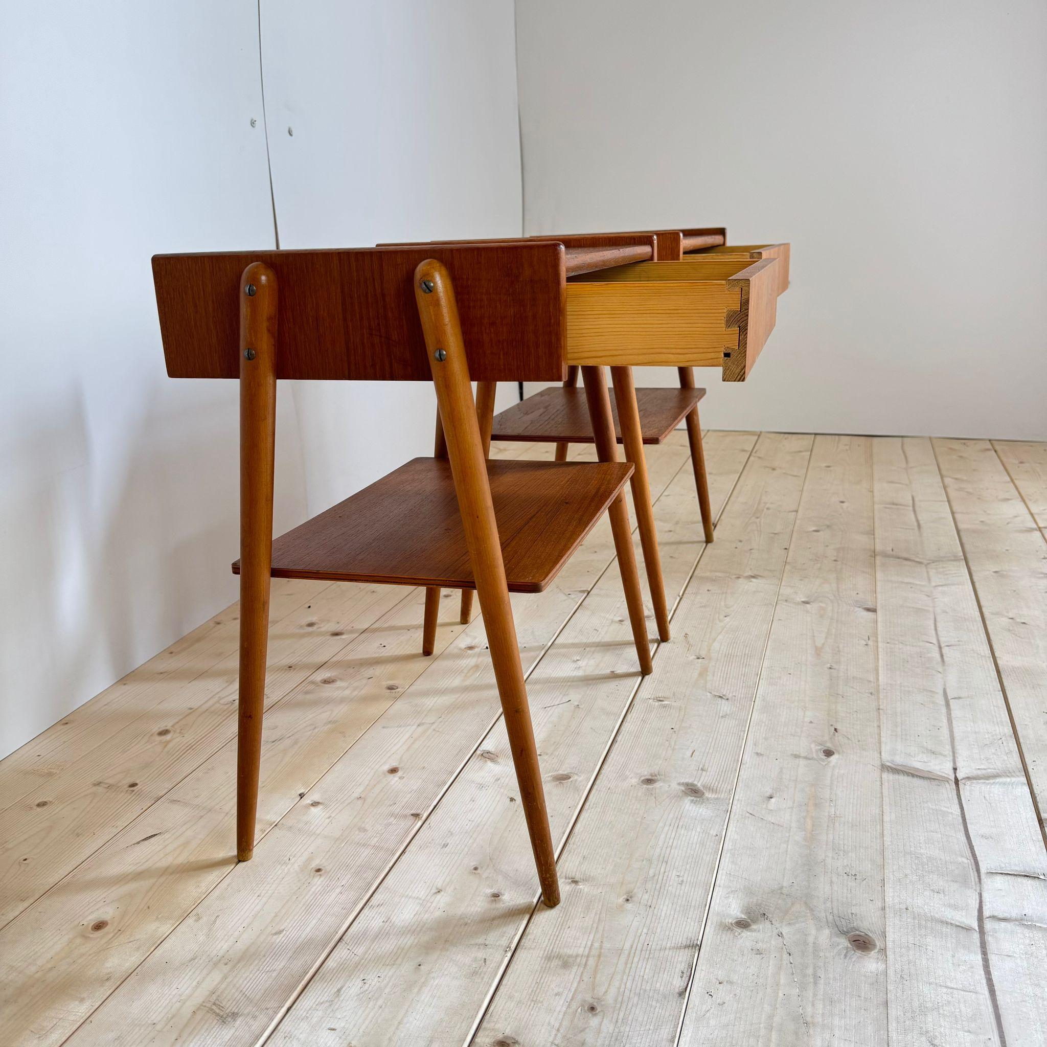 Impiallacciato Pair of nightstands in teak, Denmark 1960 in vendita