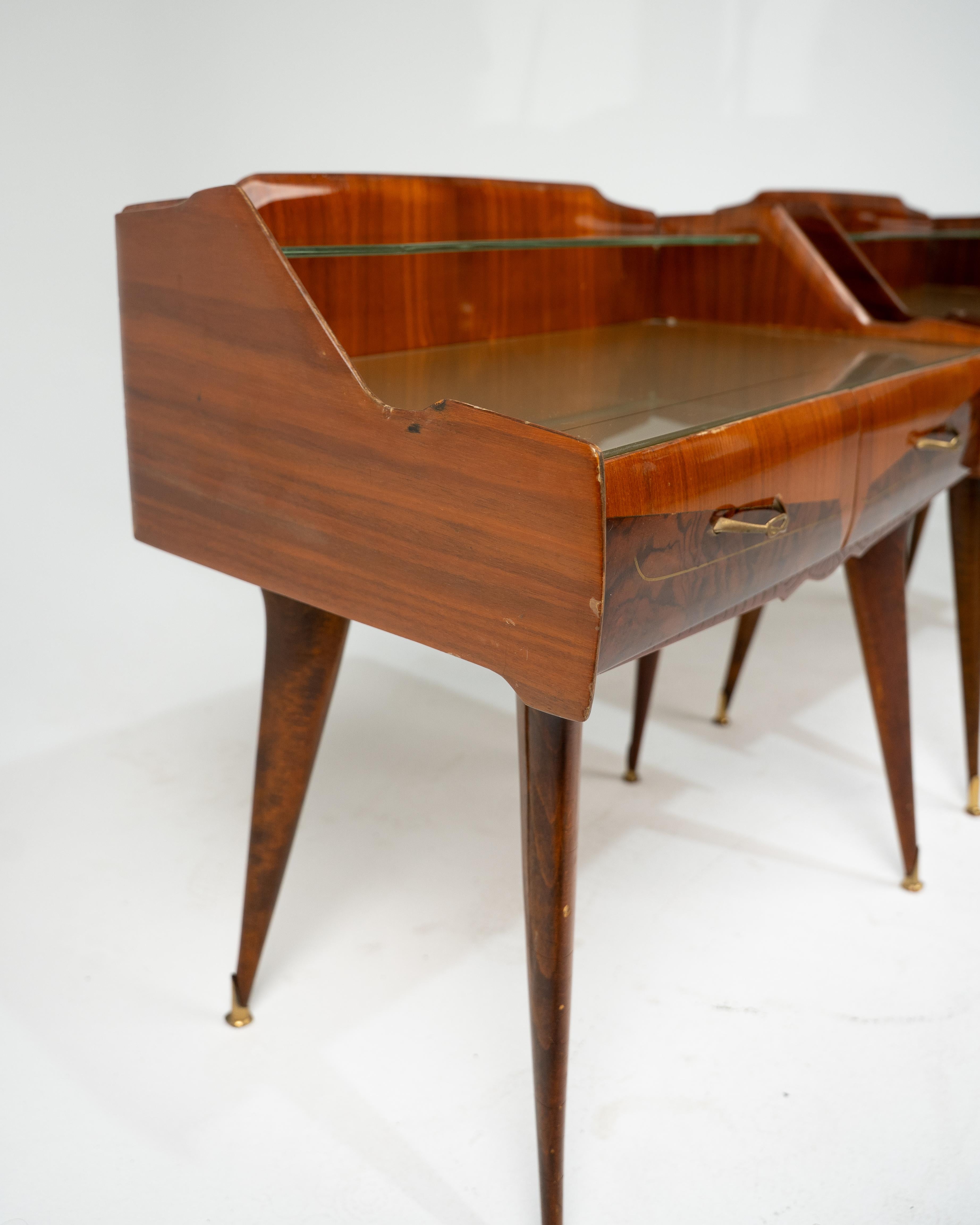 Hand-Crafted Pair of Nightstands in Wood, Glass and Brass, Paolo Buffa Style, Italy 1950s For Sale