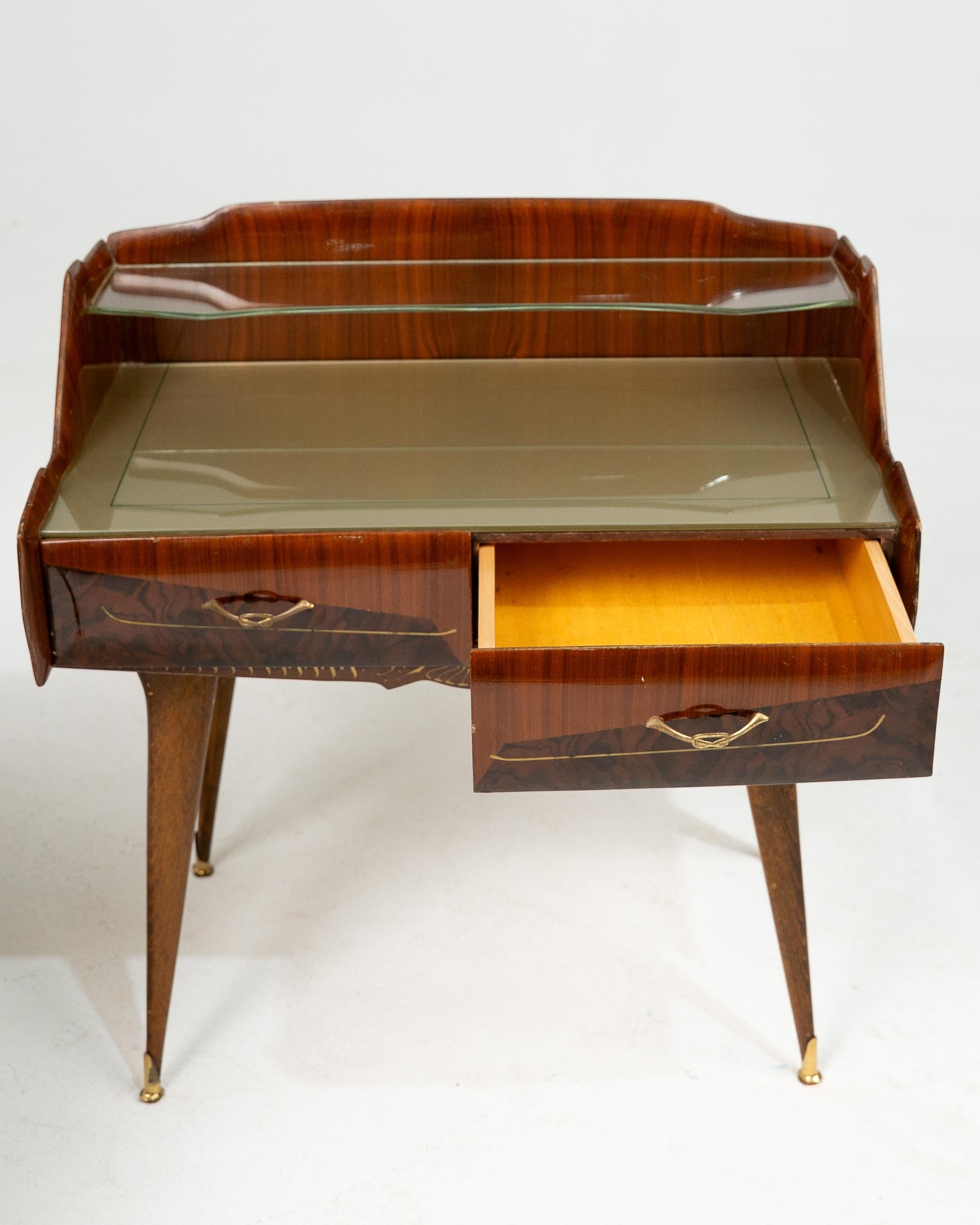 Mid-20th Century Pair of Nightstands in Wood, Glass and Brass, Paolo Buffa Style, Italy 1950s For Sale