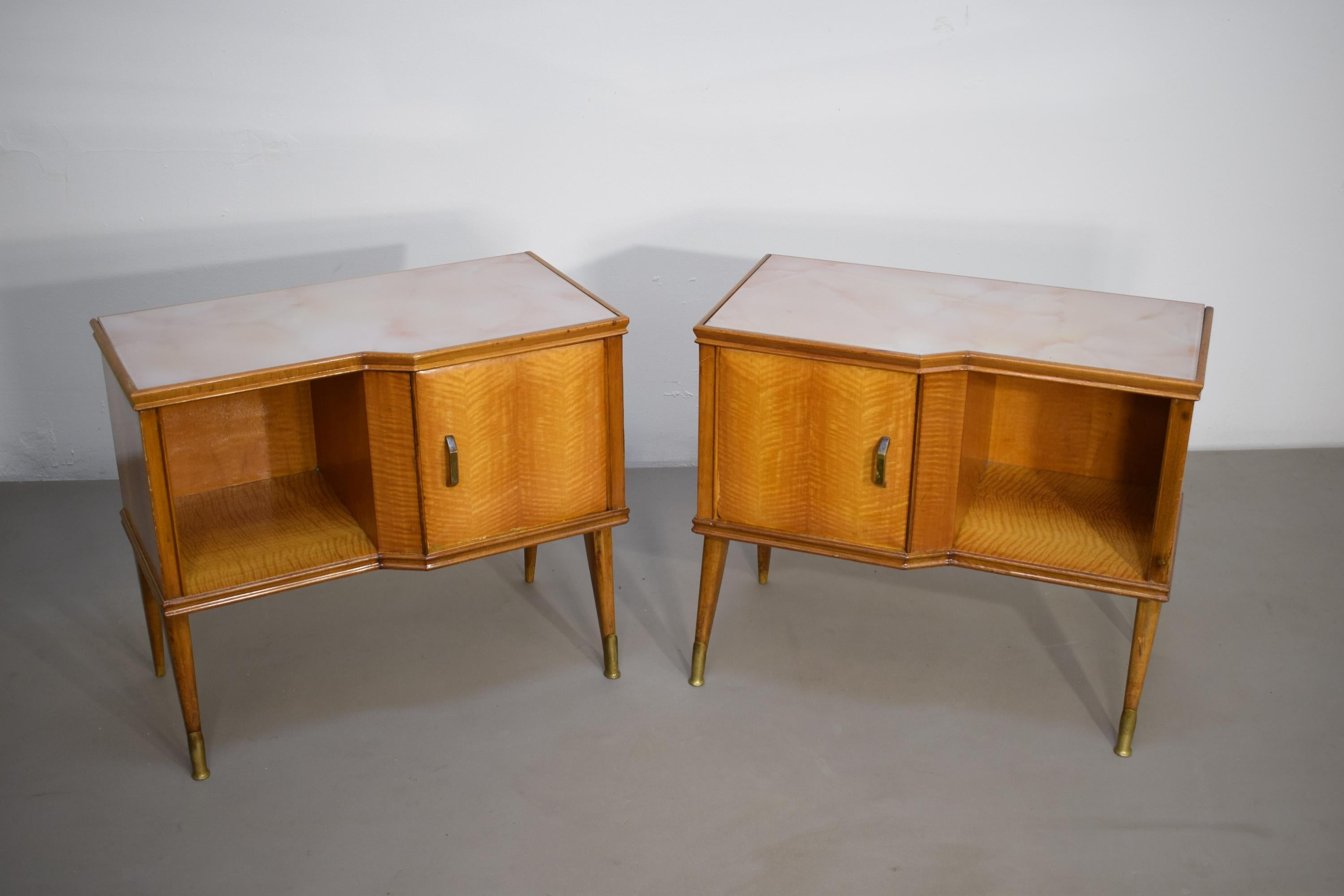 Pair of Nightstands, Italy, 1950s In Good Condition In Palermo, PA