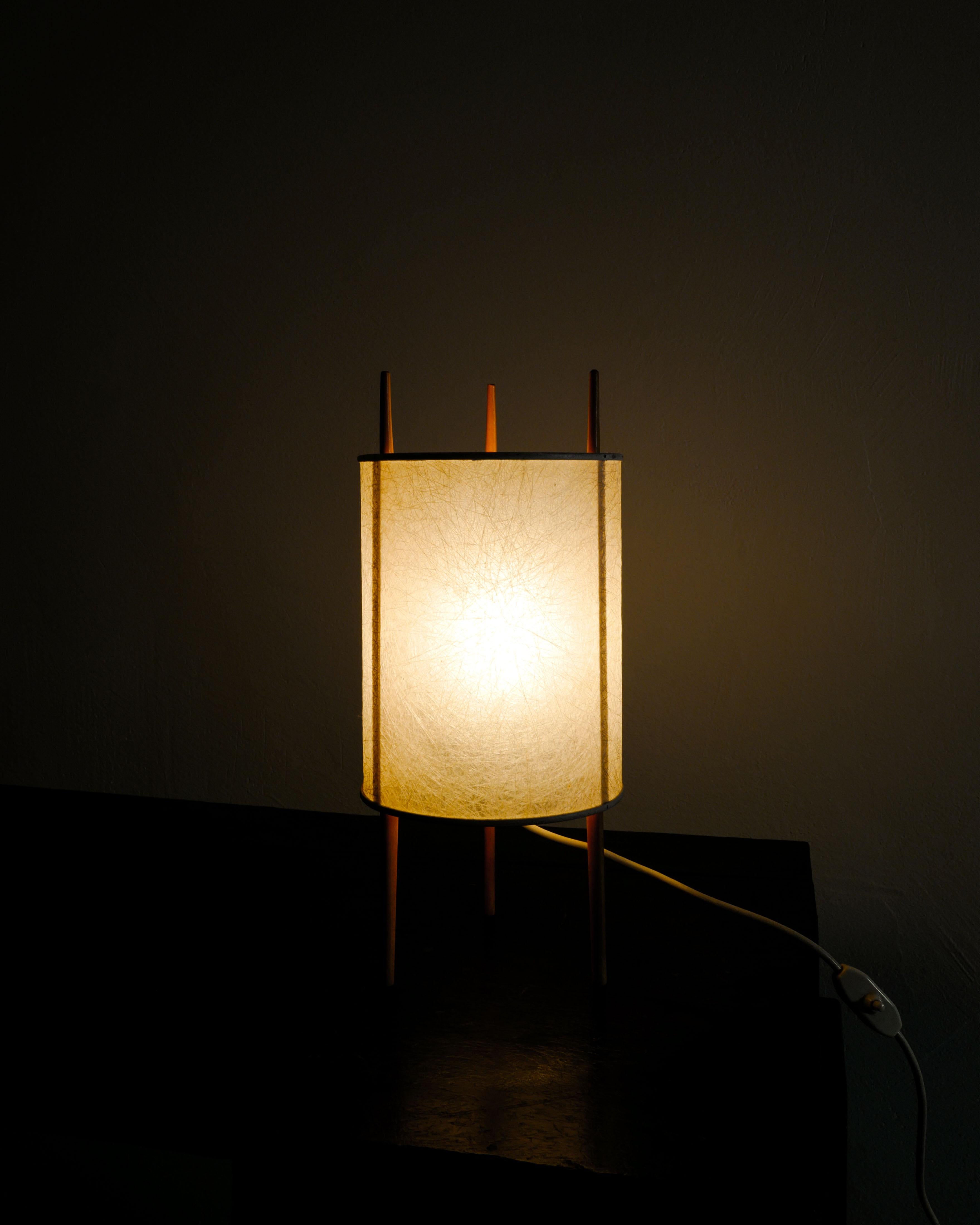Pair of No. 9 Mid Century Desk Table Lamps by Isamu Noguchi for Knoll USA, 1940s 1