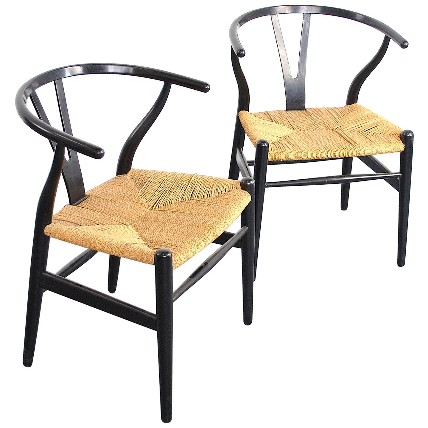 Pair of Wishbone chairs by Hans Wegner  For Sale