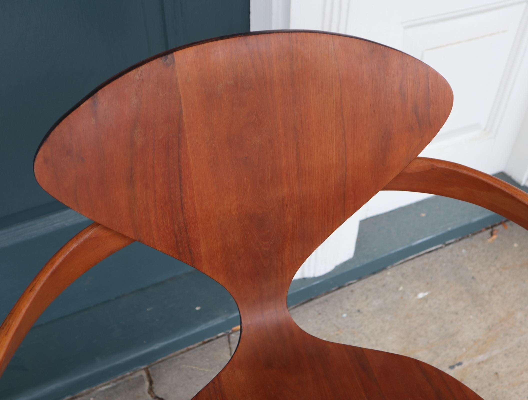 20th Century Pair of Norman Cherner Bentwood Pretzel Chairs in Walnut for Plycraft