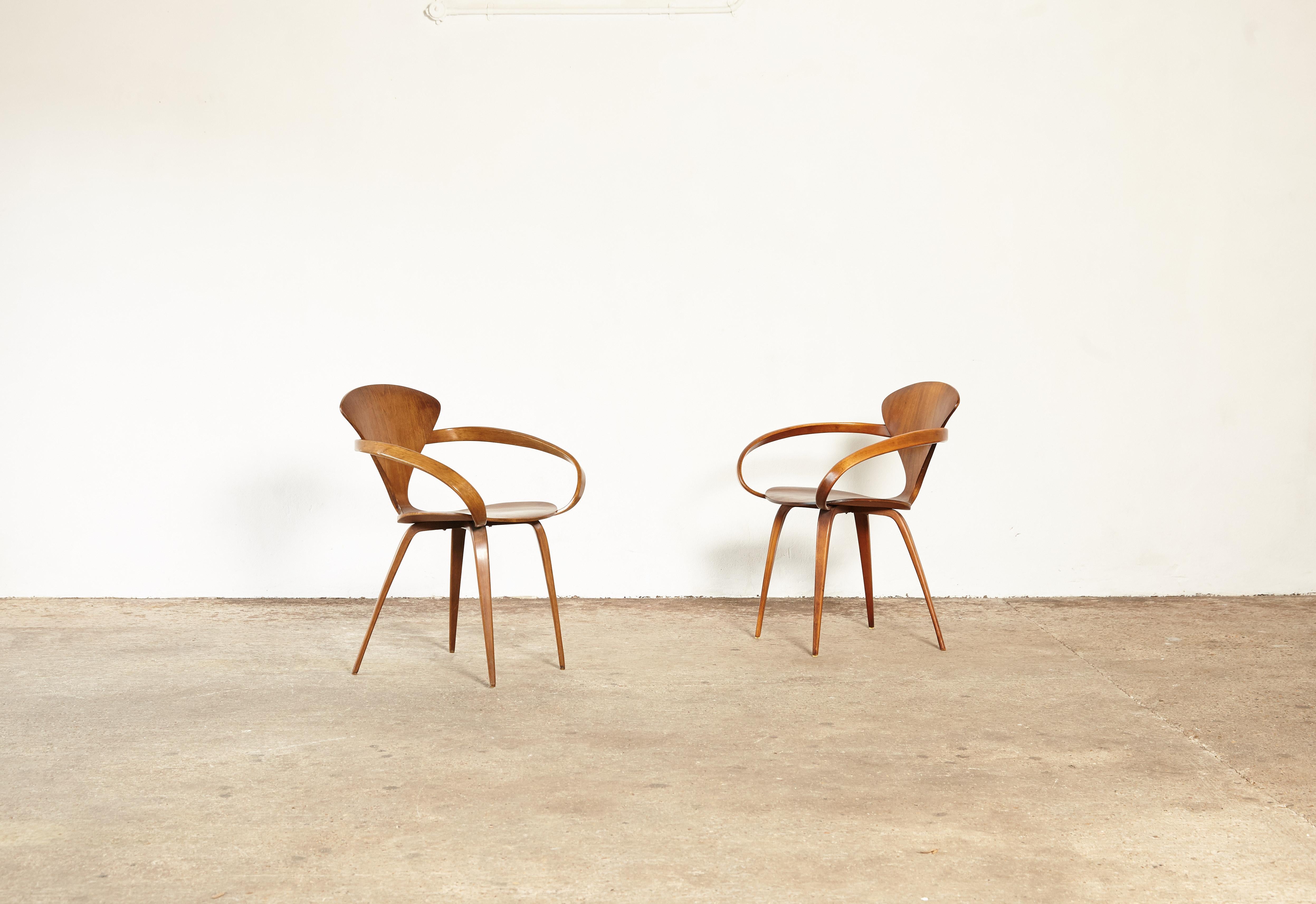 Mid-Century Modern Pair of Norman Cherner Pretzel Dining Chairs, Made by Plycraft, USA, 1960s