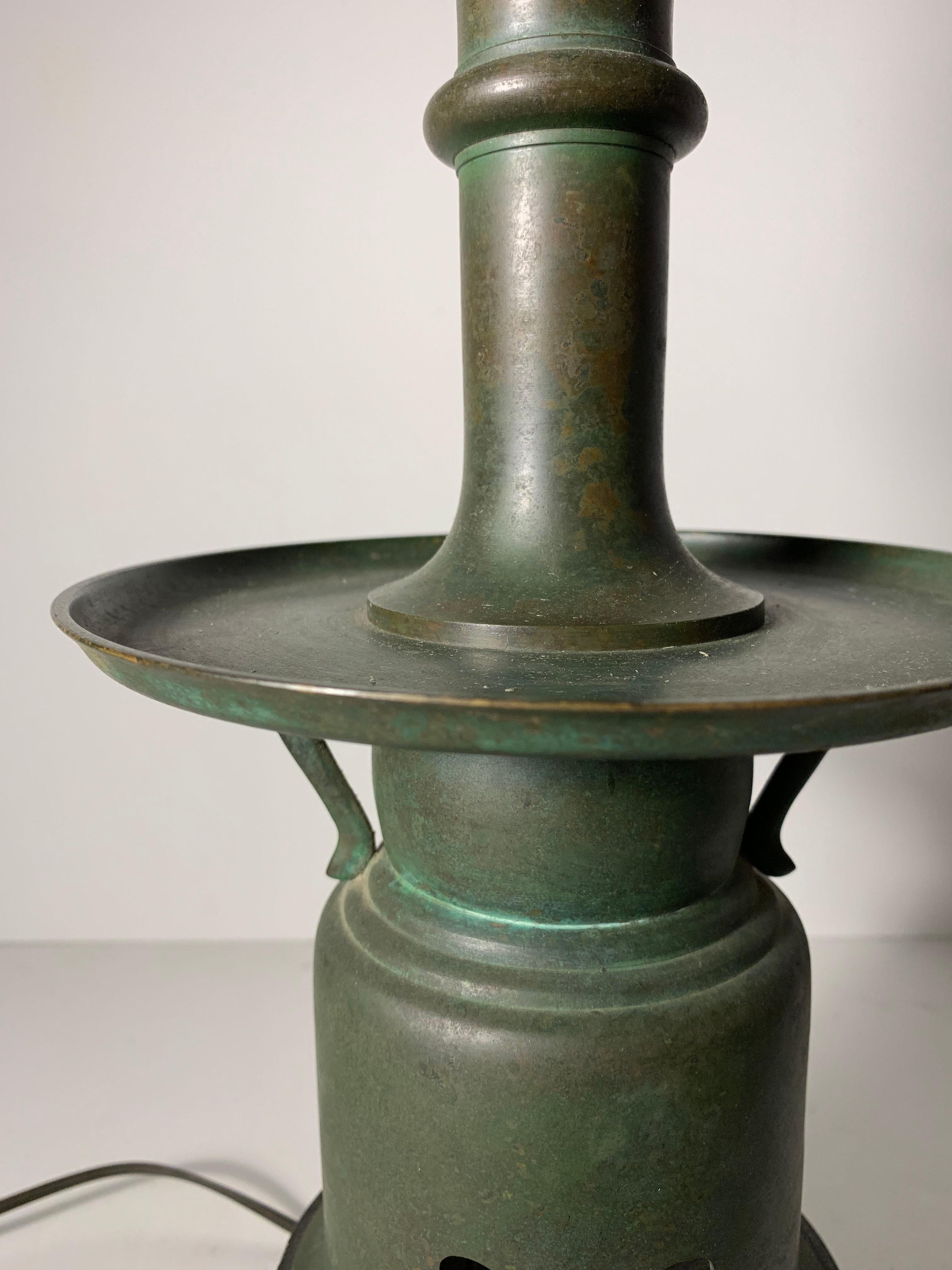 Bronzo Norman Perry, lampada decorativa cinese in bronzo orientale d'epoca / Chapman in vendita