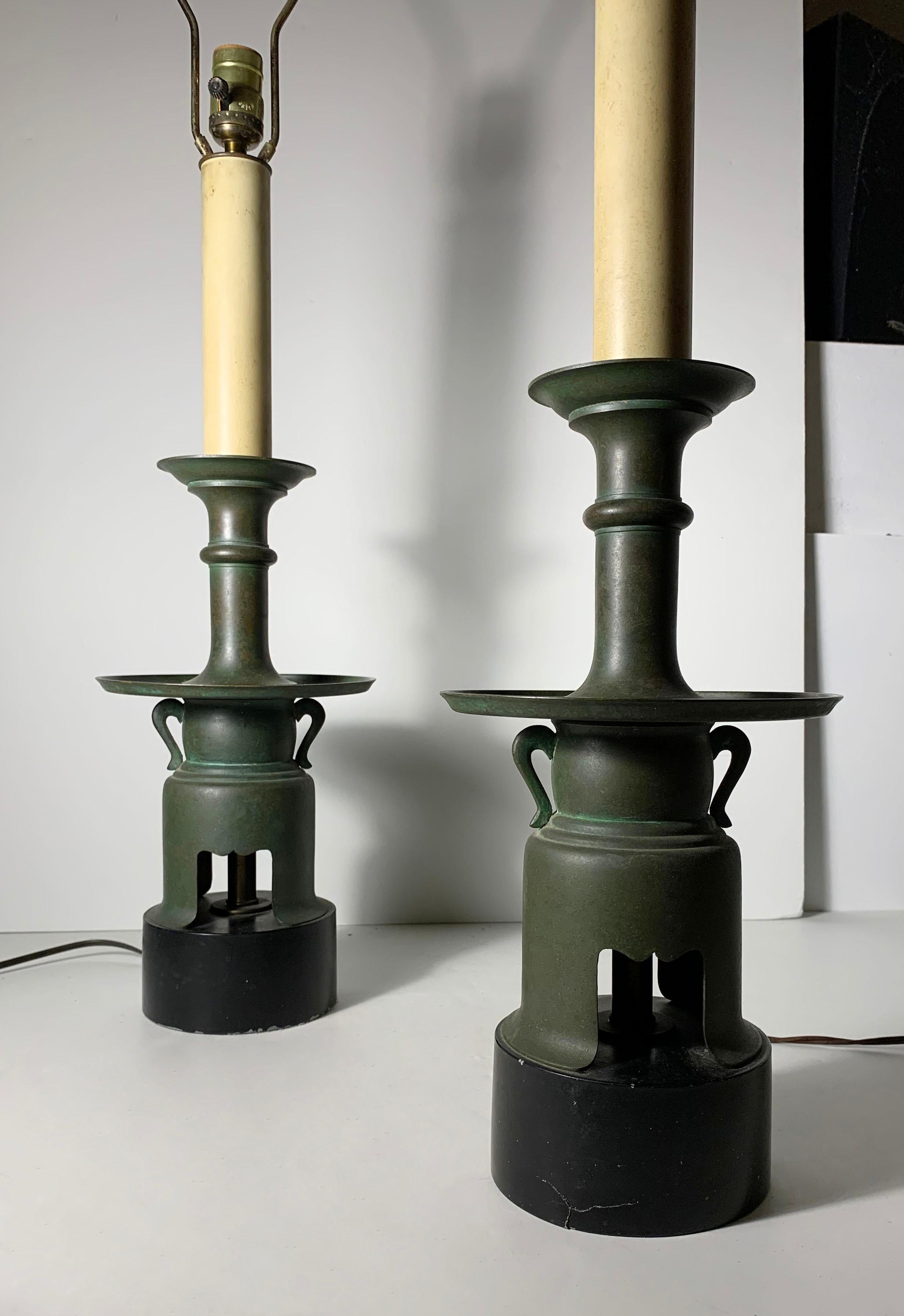 Norman Perry, lampada decorativa cinese in bronzo orientale d'epoca / Chapman in vendita 2