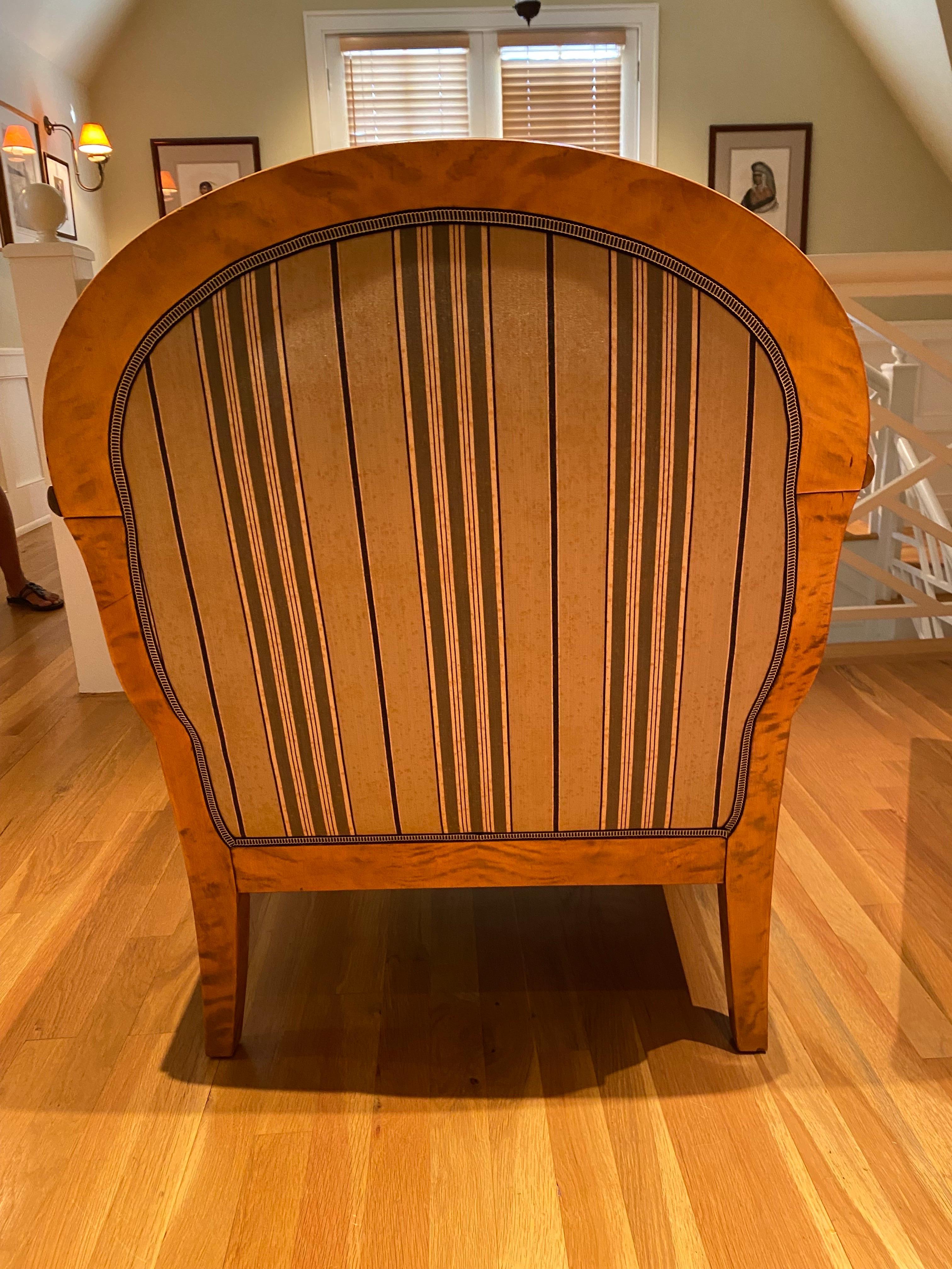 Paire de fauteuils Biedermeier en bouleau d'Europe du Nord, début des années 1900 en vente 9