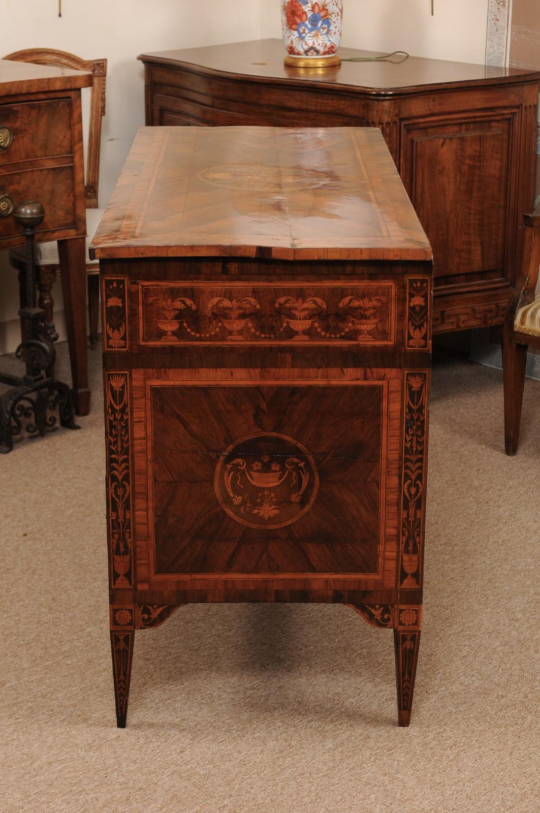 Tulipwood Pair of Northern Italian Neoclassical Marquetry Inlaid Commodes, circa 1800