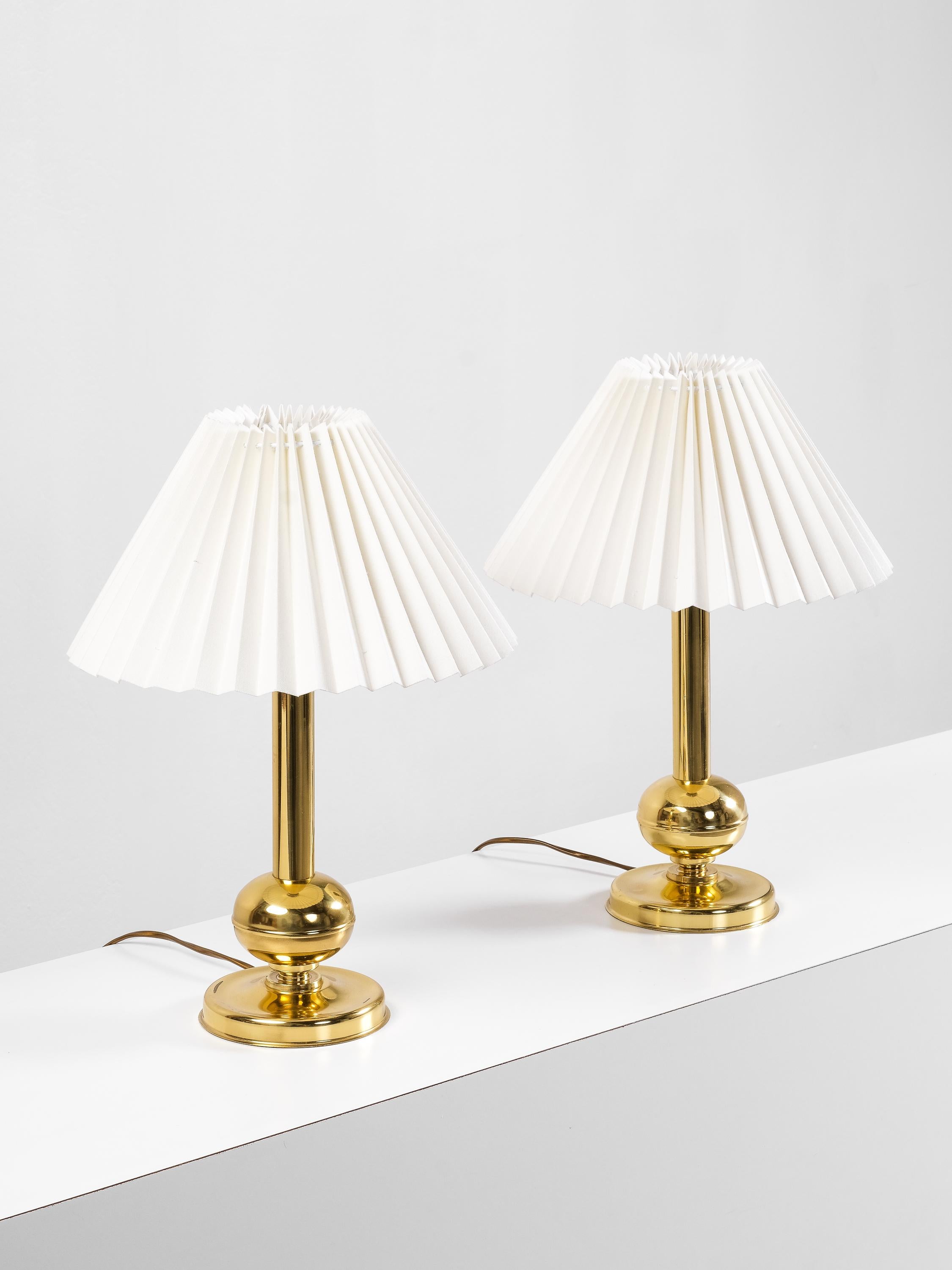 Mid-20th Century Pair of Norwegian Brass Table Lamps by G. Johansen, 1960s For Sale
