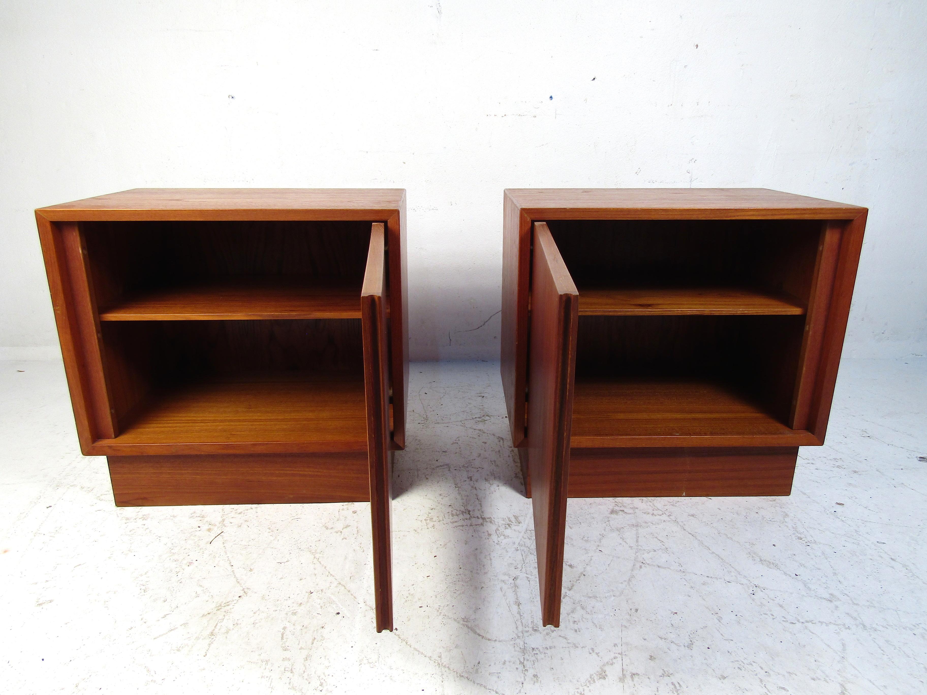 Veneer Pair of Norwegian Modern Nightstands For Sale