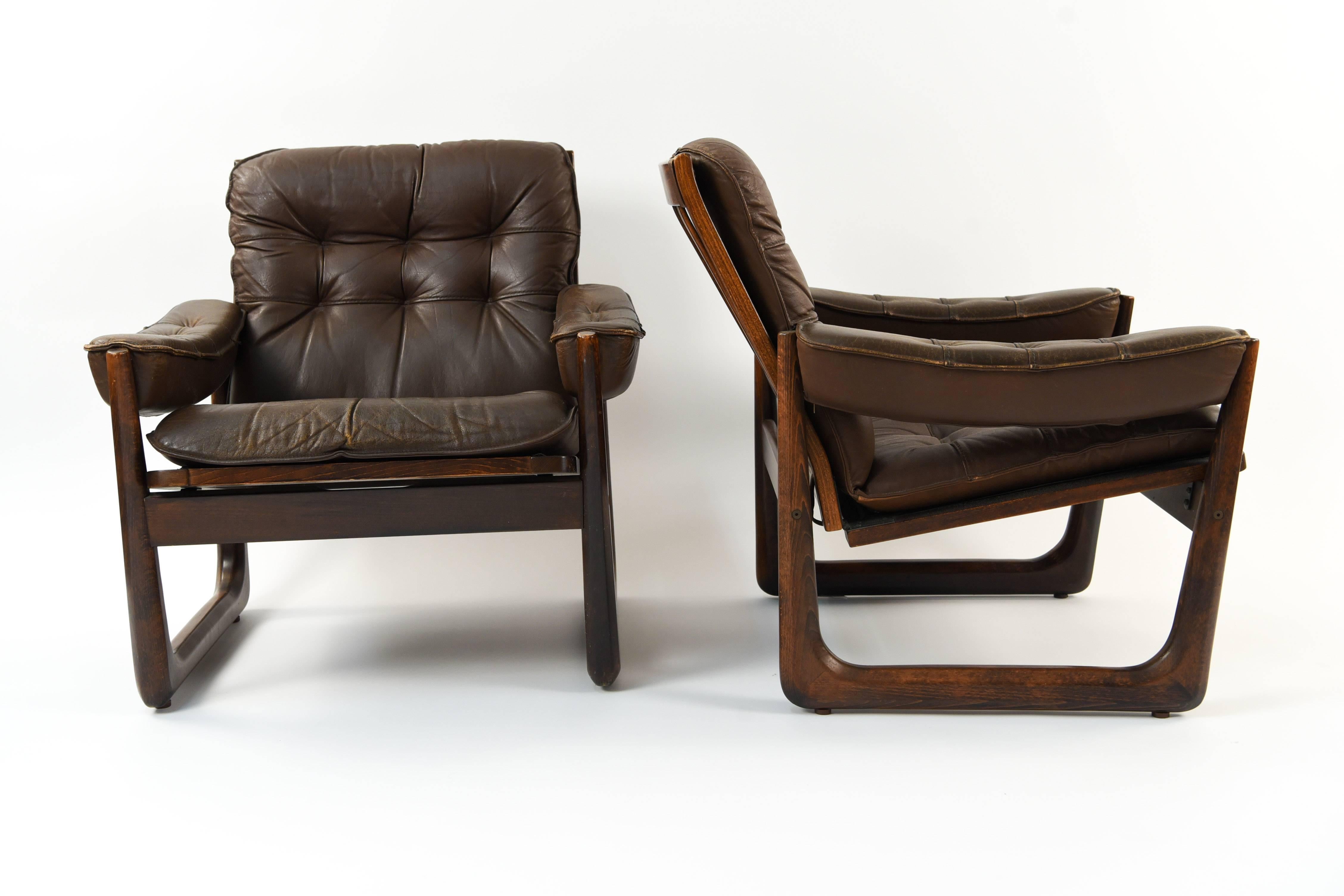 Mid-Century Modern Pair of Norwegian Oddvar Vad Leather Lounge Chairs, circa 1970s