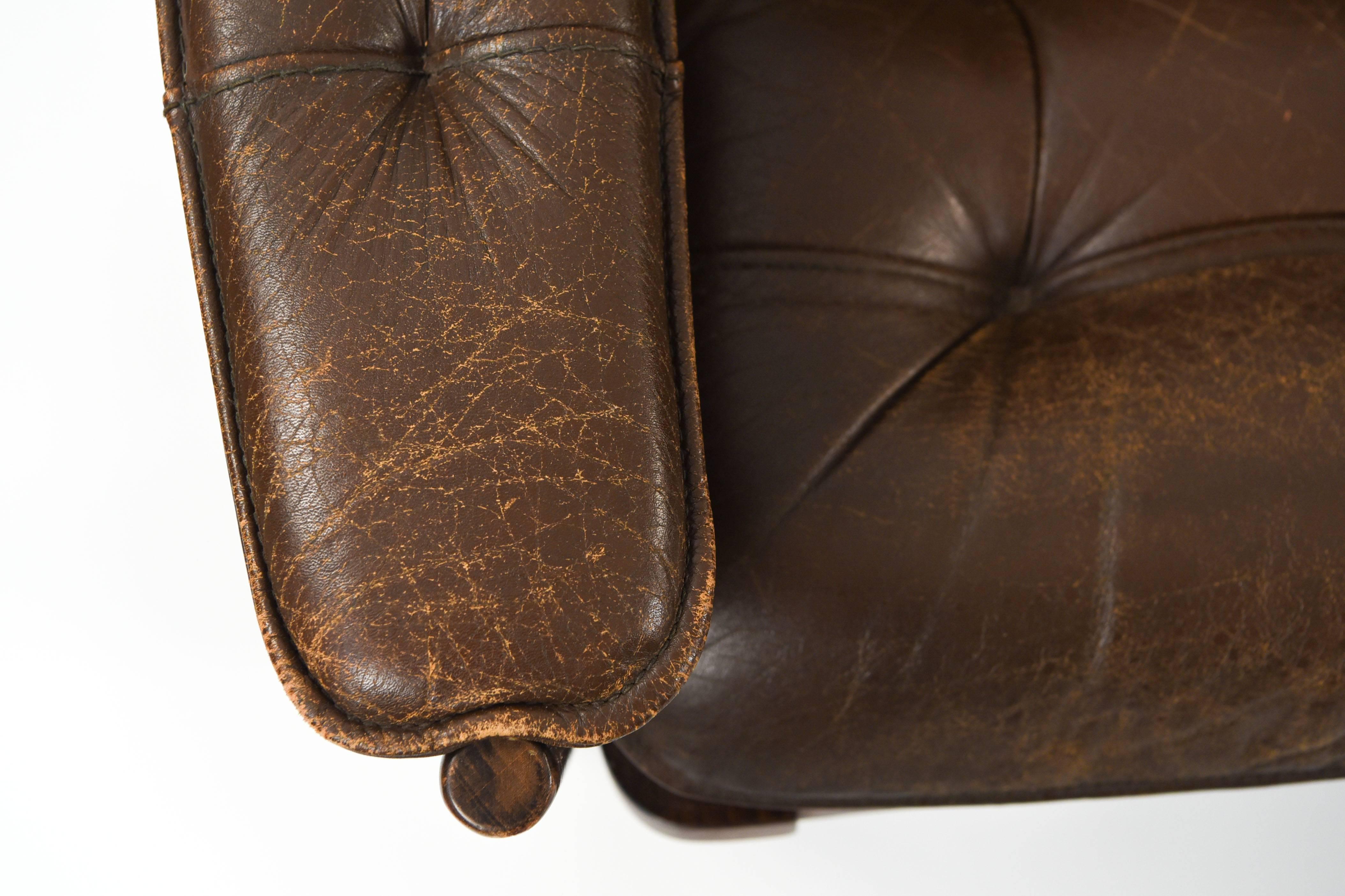 Pair of Norwegian Oddvar Vad Leather Lounge Chairs, circa 1970s In Good Condition In Norwalk, CT