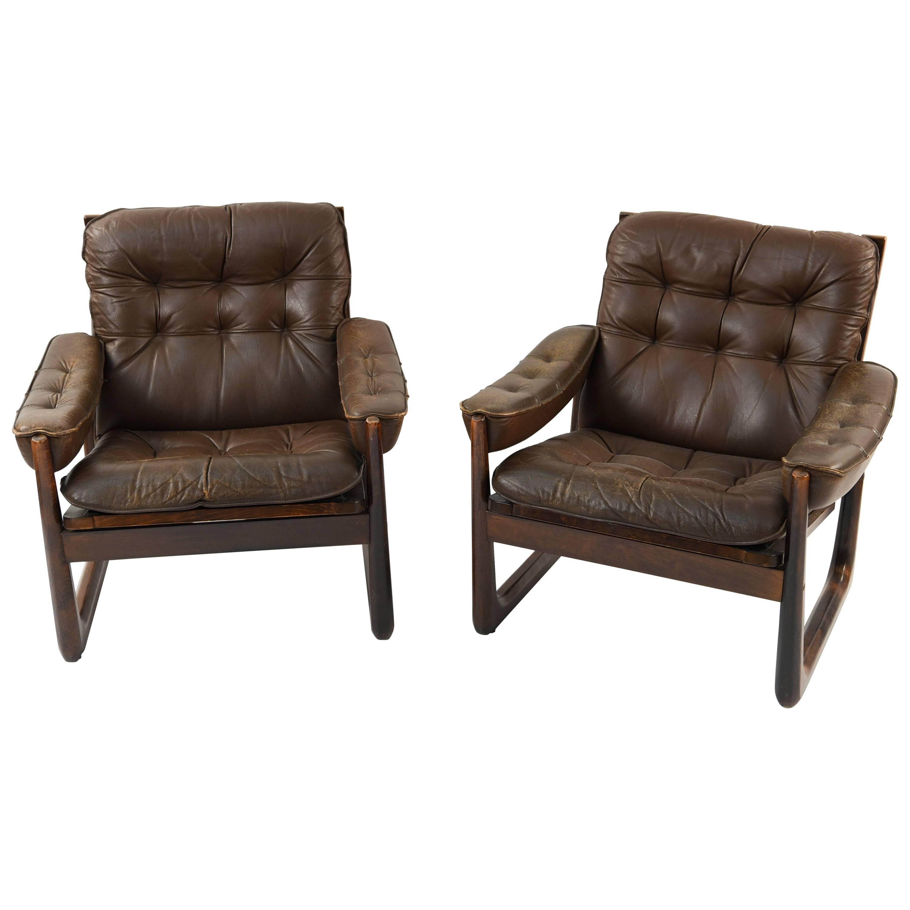 Pair of Norwegian Oddvar Vad Leather Lounge Chairs, circa 1970s