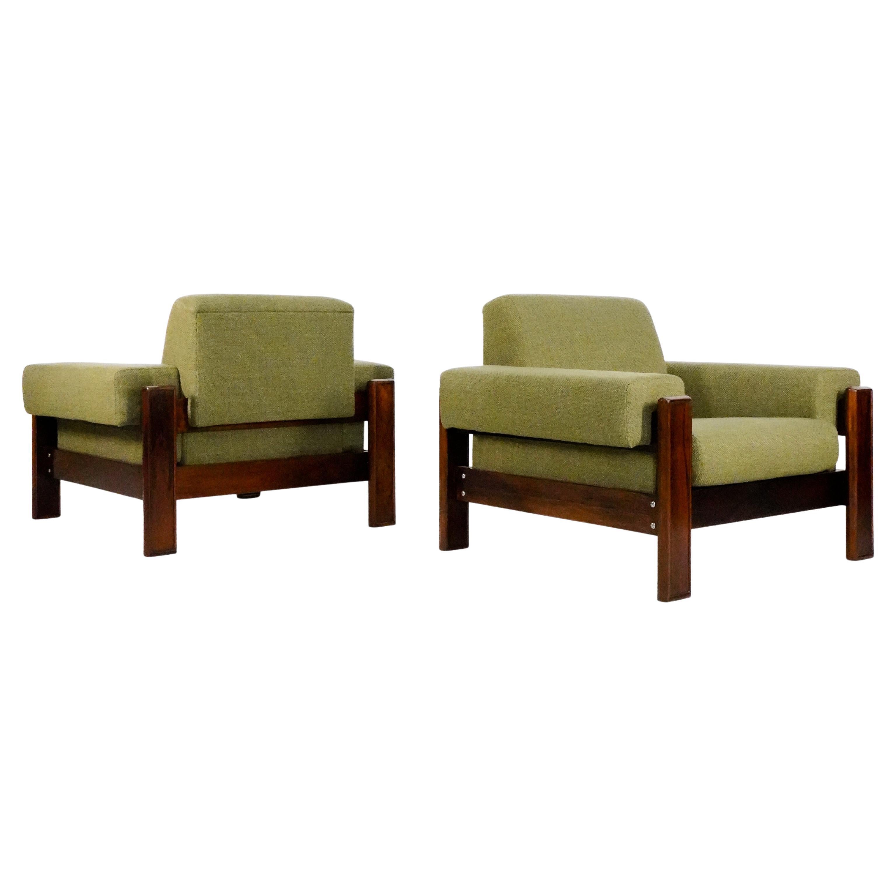 Paire de fauteuils "Novo Rumo" de Francesco Scapinelli Mobilier moderne brésilien