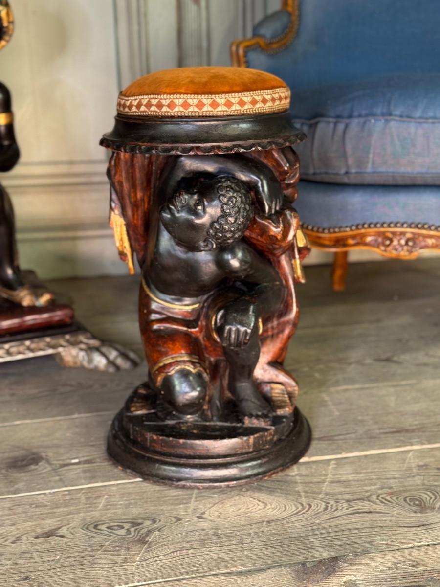 Paar nubische Hocker, polychrome Skulpturen, Venedig, um 1880 (20. Jahrhundert) im Angebot