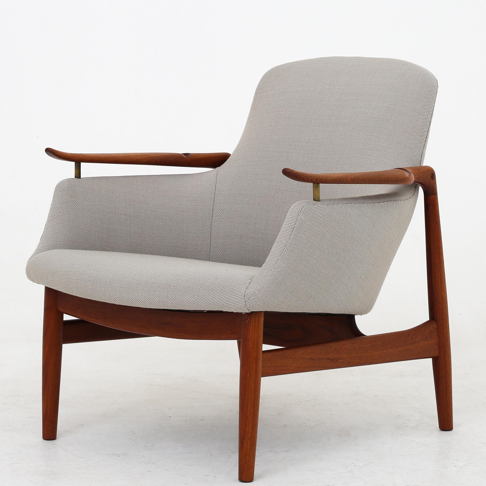 Scandinavian Modern Pair of NV 53 Chairs by Finn Juhl