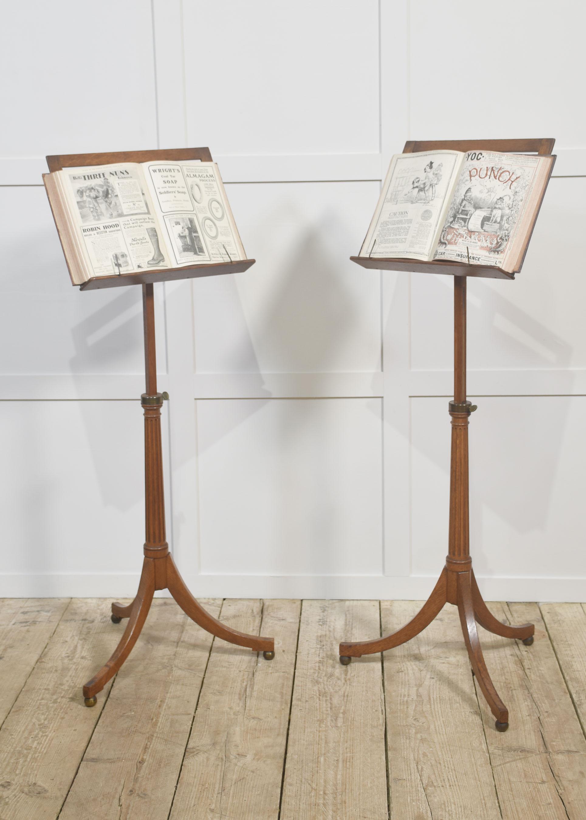 Pair of Oak Adjustable Music Stands For Sale 3
