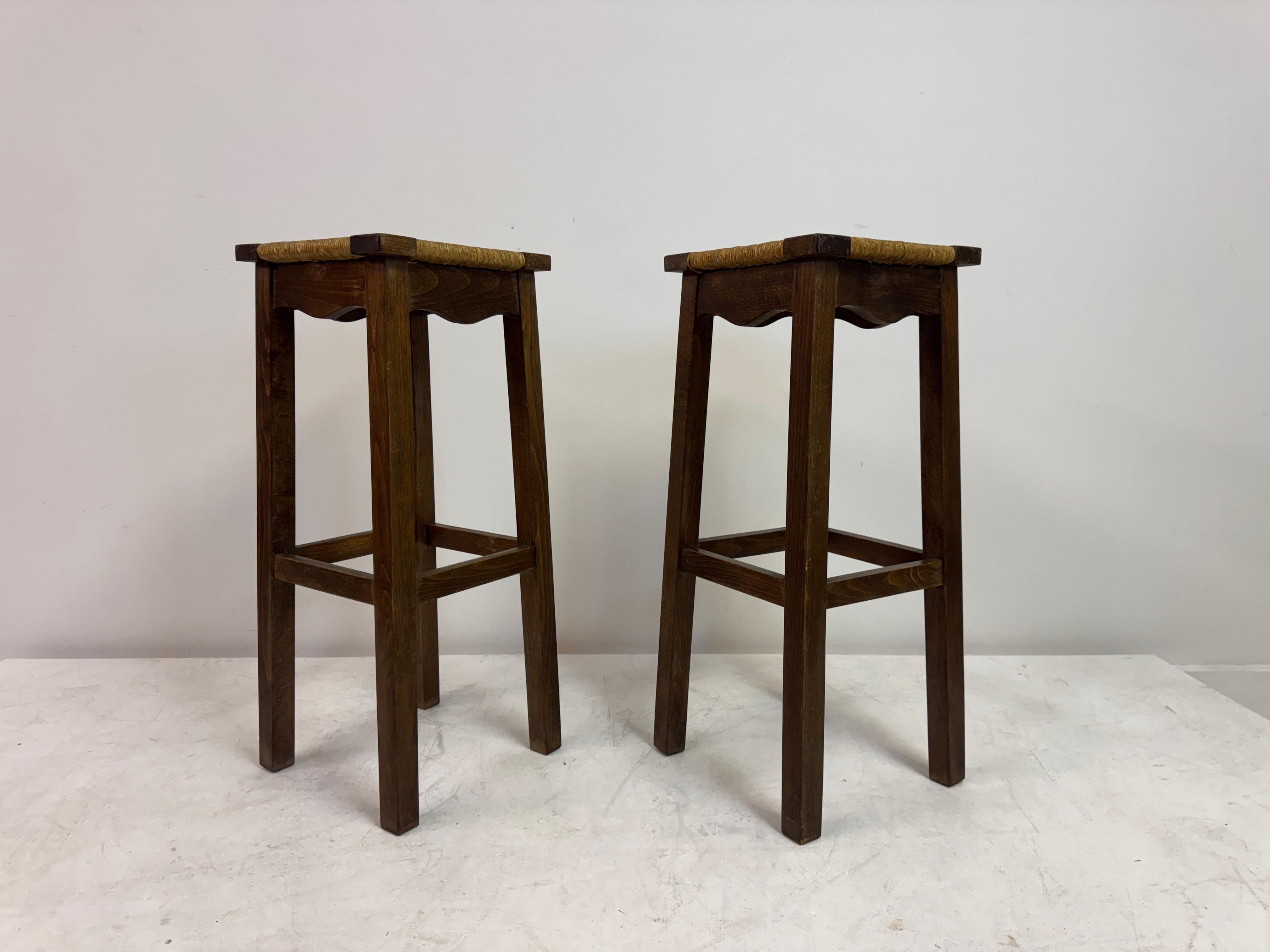 Pair of Oak and Rush Bar Stools, France, 20th Century in vendita 1