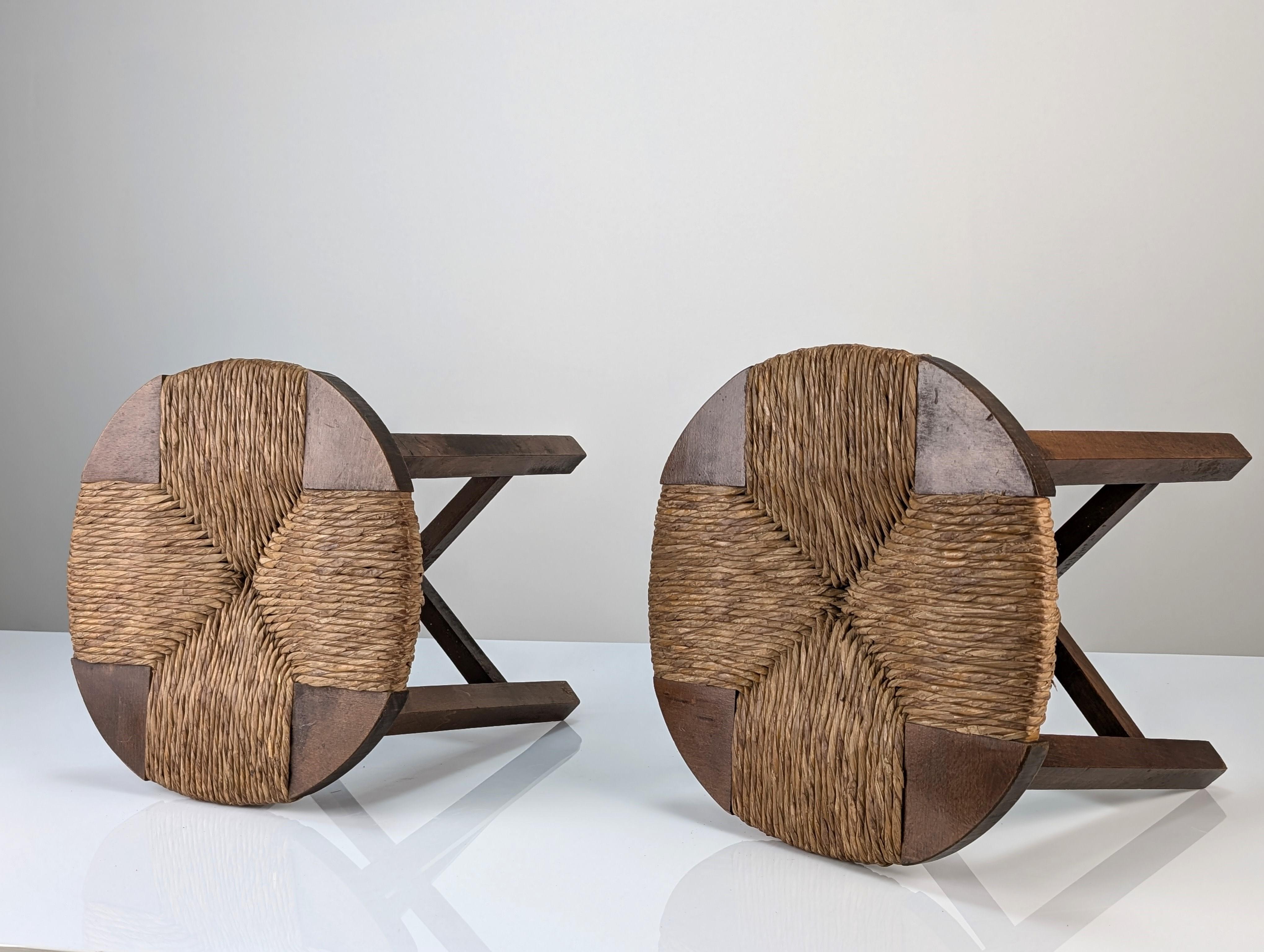 Pair of Oak and Rush Seat Stools, France, 1950s In Good Condition In Benalmadena, ES