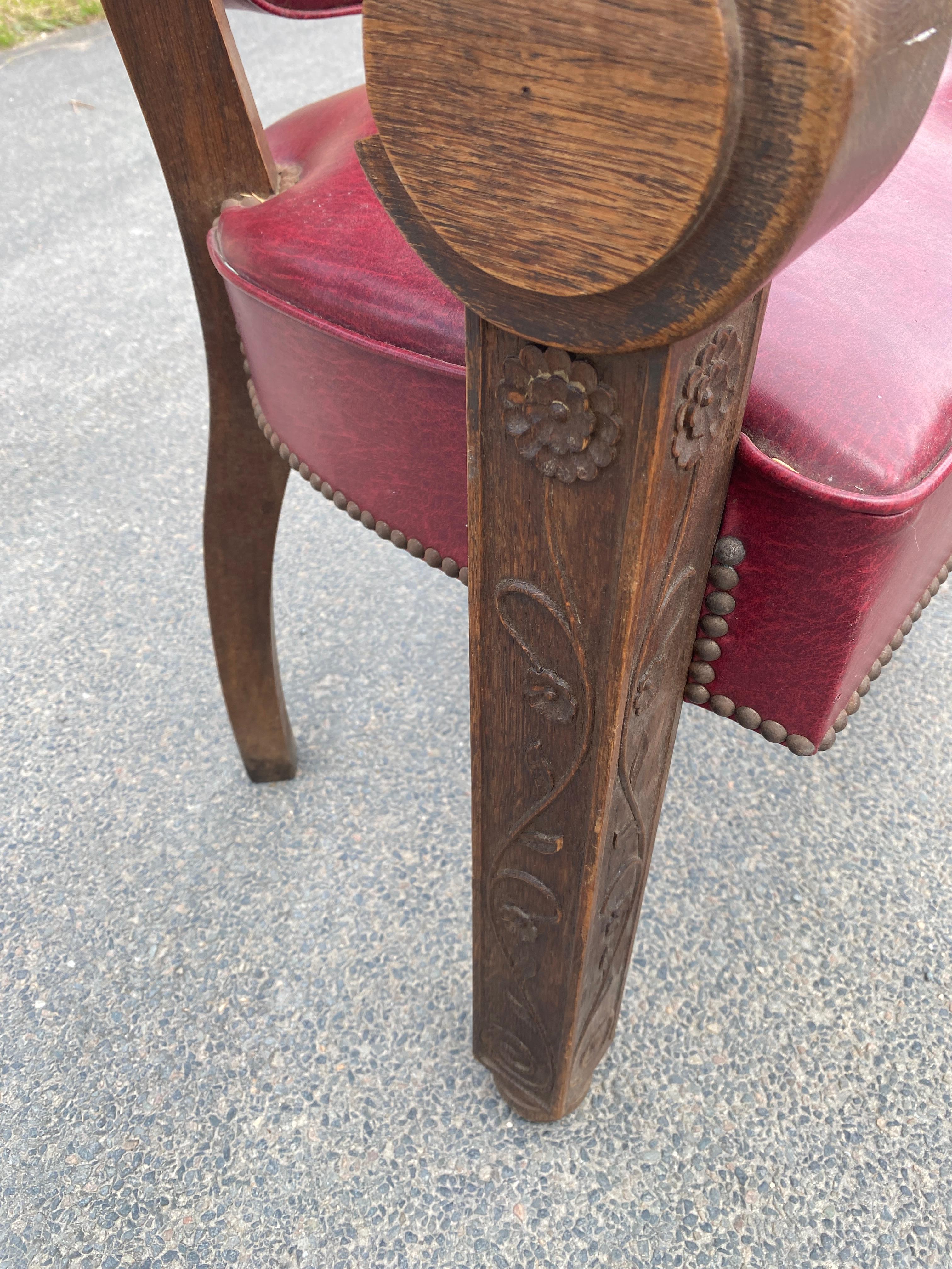 Paire de fauteuils en chêne et paille 