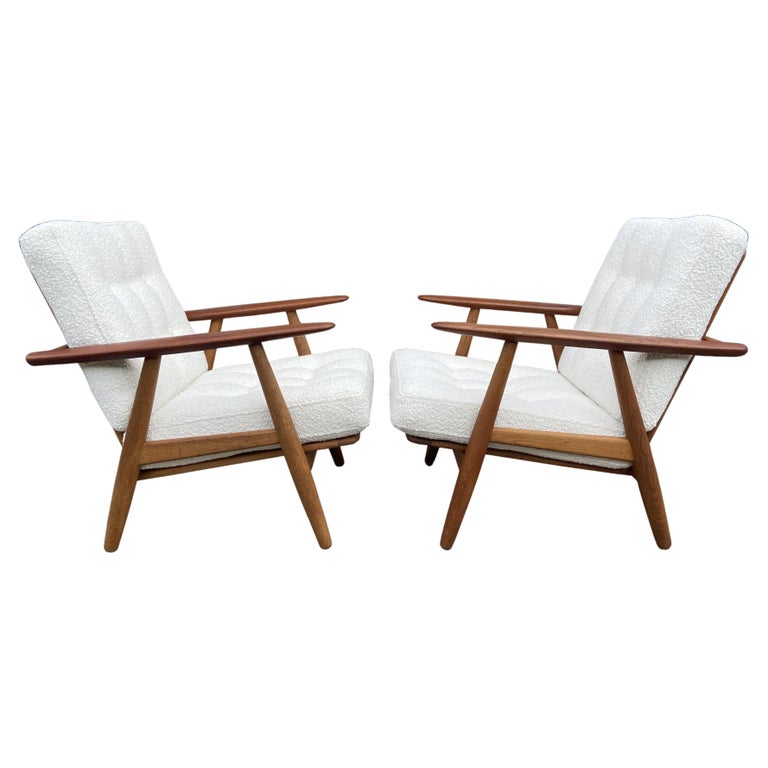 Pair of Oak and Teak Cigar Chairs Model Ge240 by Hans J. Wegner for GETAMA For Sale