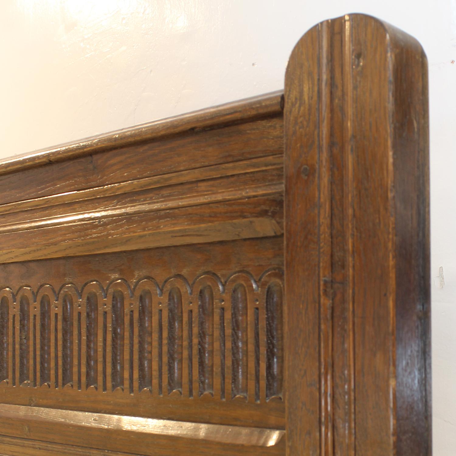 Pair of Oak Antique Beds WP49 For Sale 3