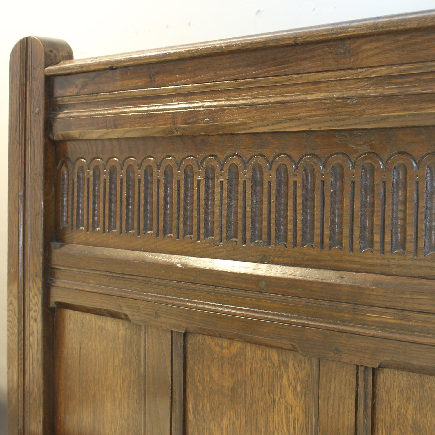 Pair of Oak Antique Beds WP49 For Sale 2