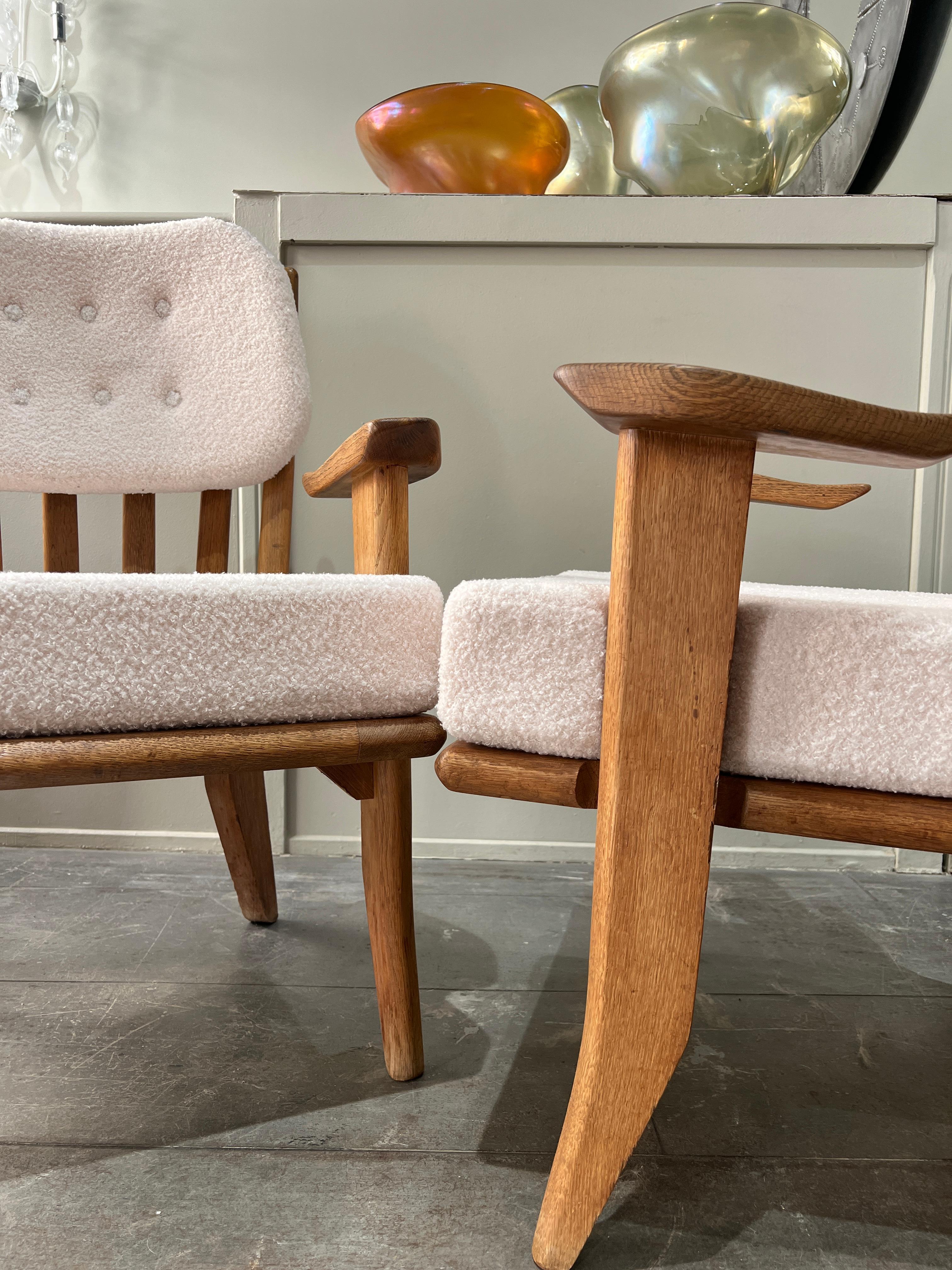 Mid-Century Modern Pair of Oak Armchairs by Guillerme & Chambron, circa 1960