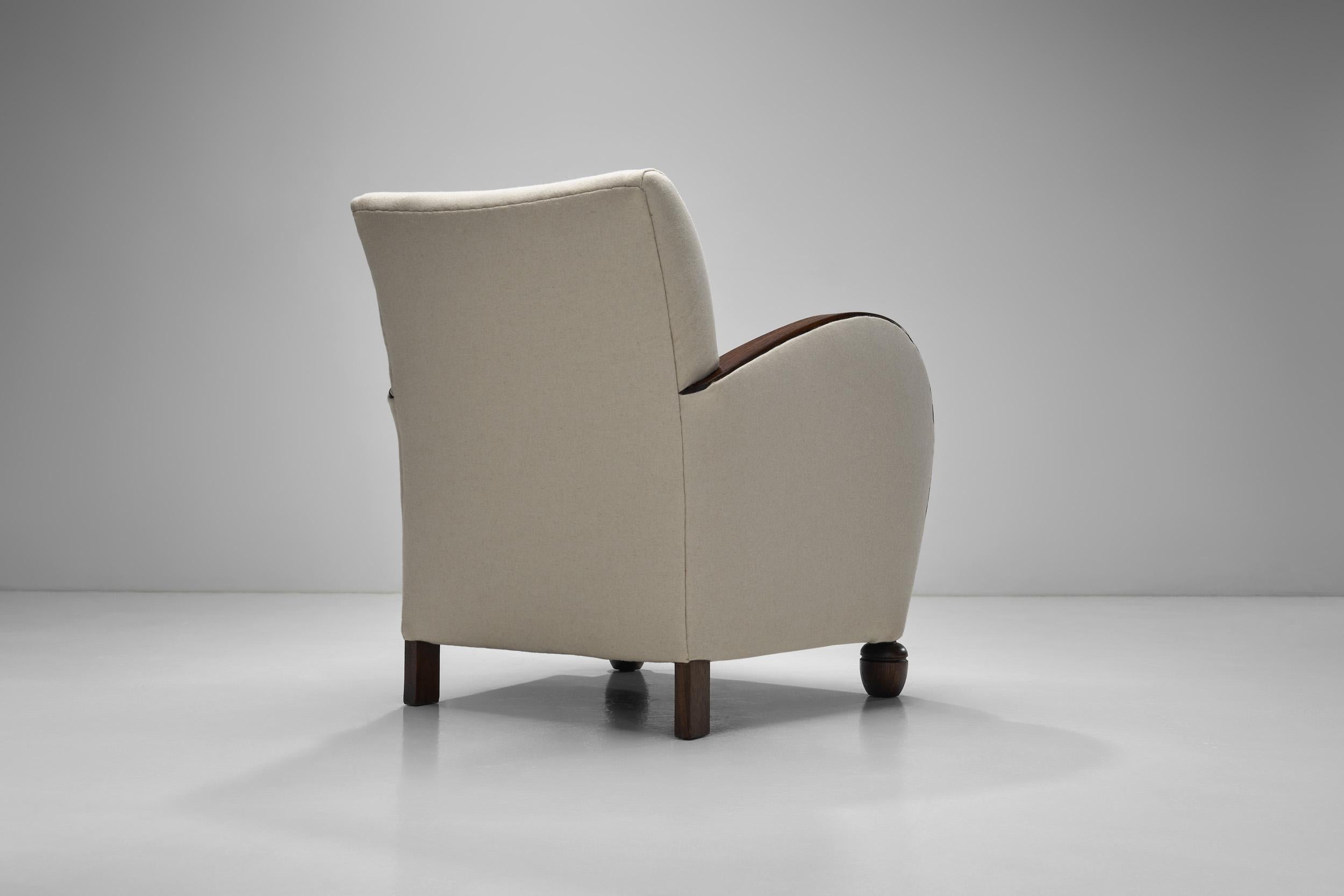 Pair of Oak Art Deco Armchairs, Europe ca 1930s For Sale 6