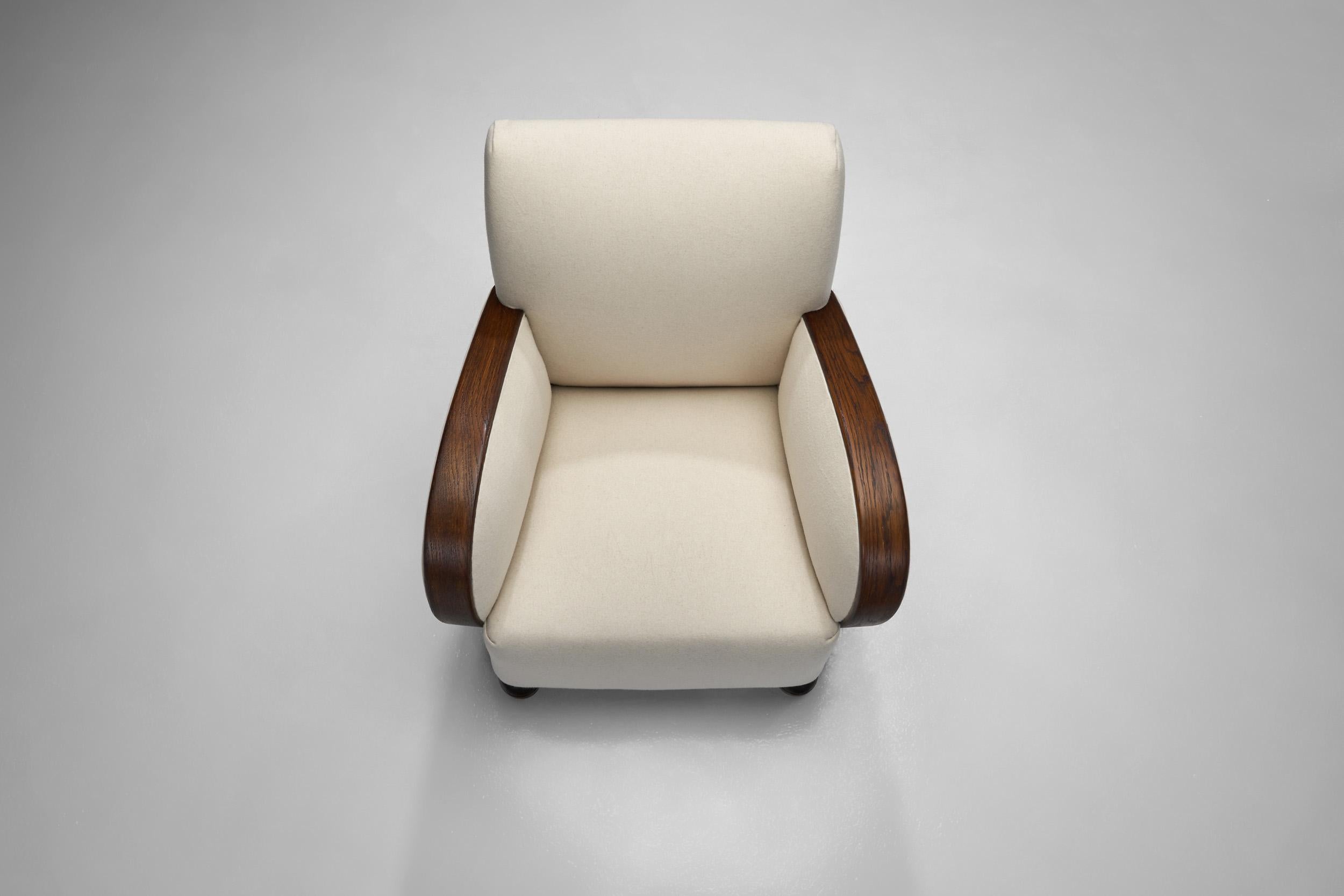 Pair of Oak Art Deco Armchairs, Europe ca 1930s For Sale 1