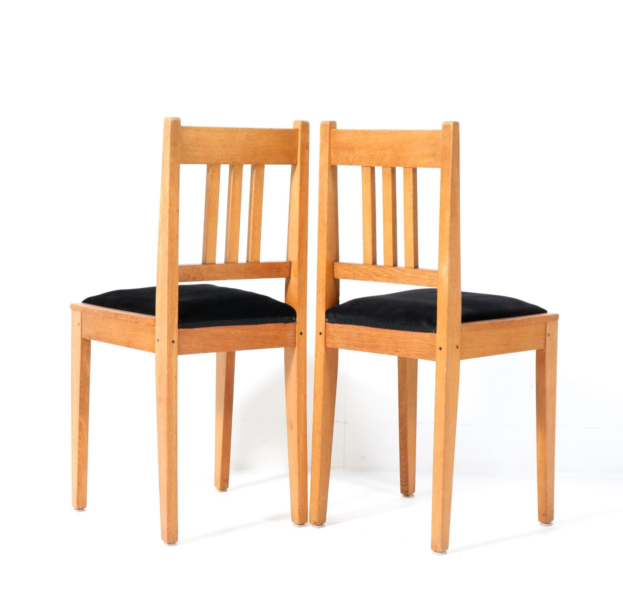 Pair of Oak Arts & Crafts Art Nouveau Side Chairs by Jac. van den Bosch, 1904 In Good Condition For Sale In Amsterdam, NL