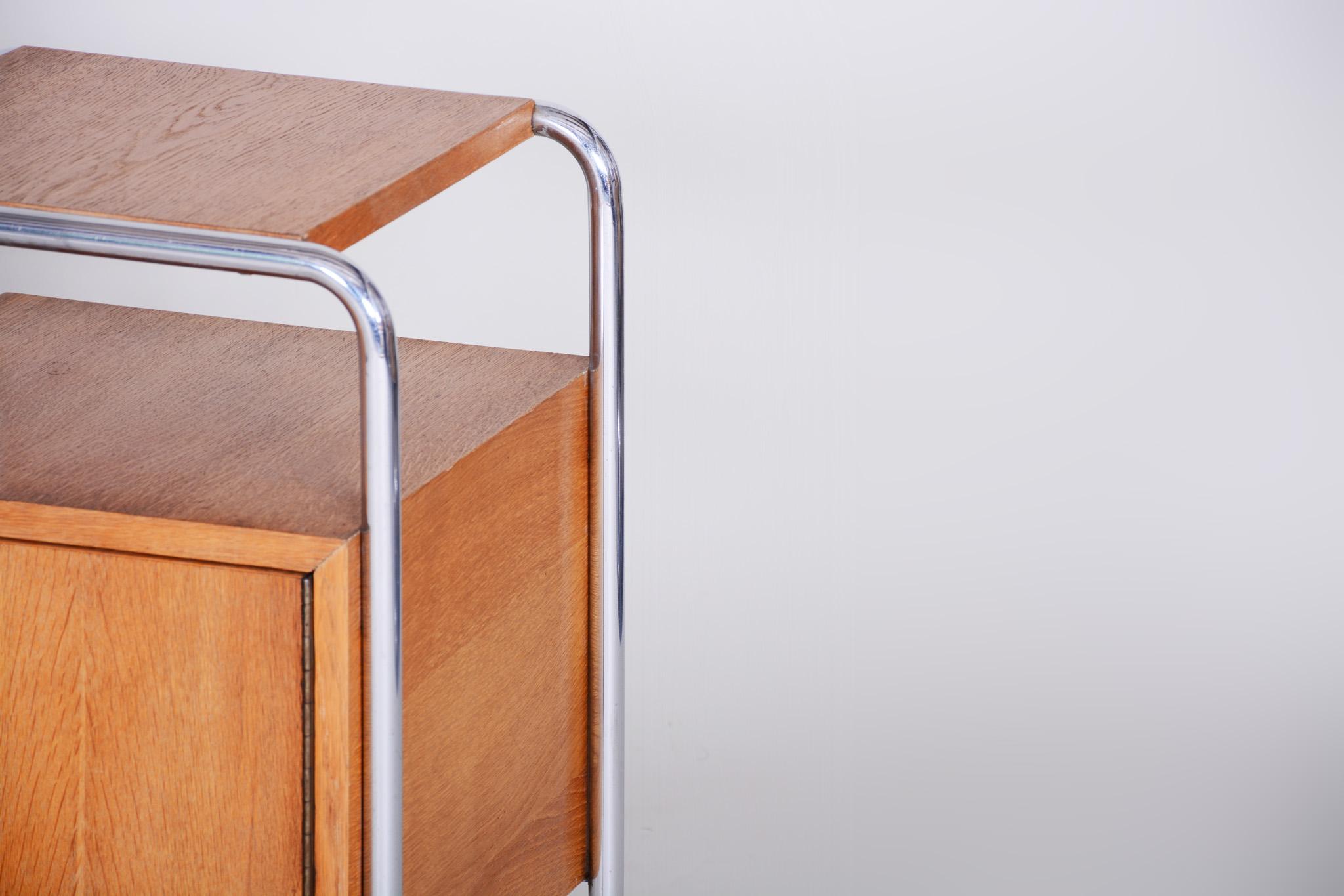 Chrome Pair of Oak Bauhaus Bed-Side Tables, Maker Robert Slezak, Czechoslovakia, 1930s