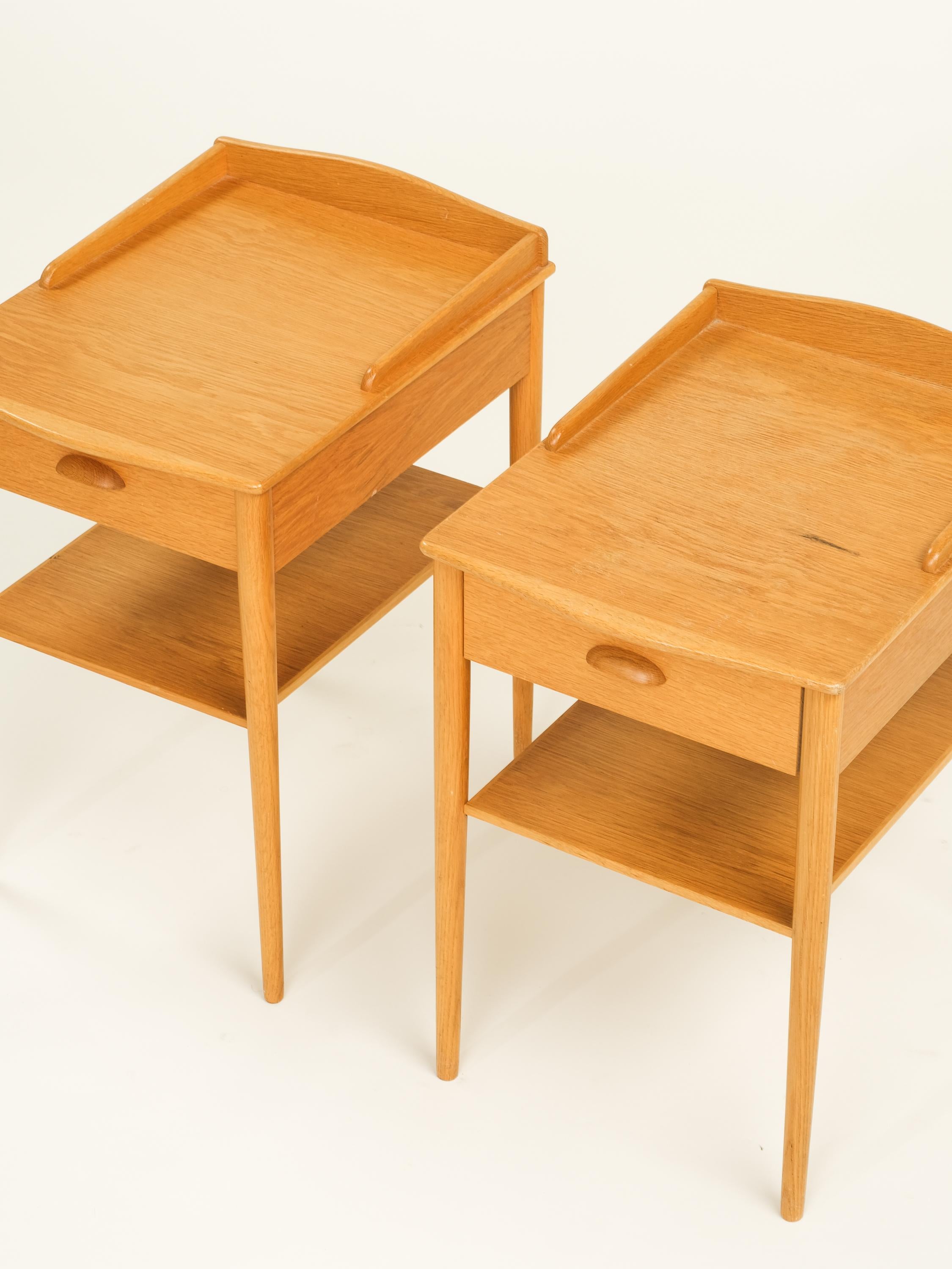 Swedish Pair of Oak Bedside Tables by Ab Erik Andersson for Rottne, Sweden, 1960s For Sale