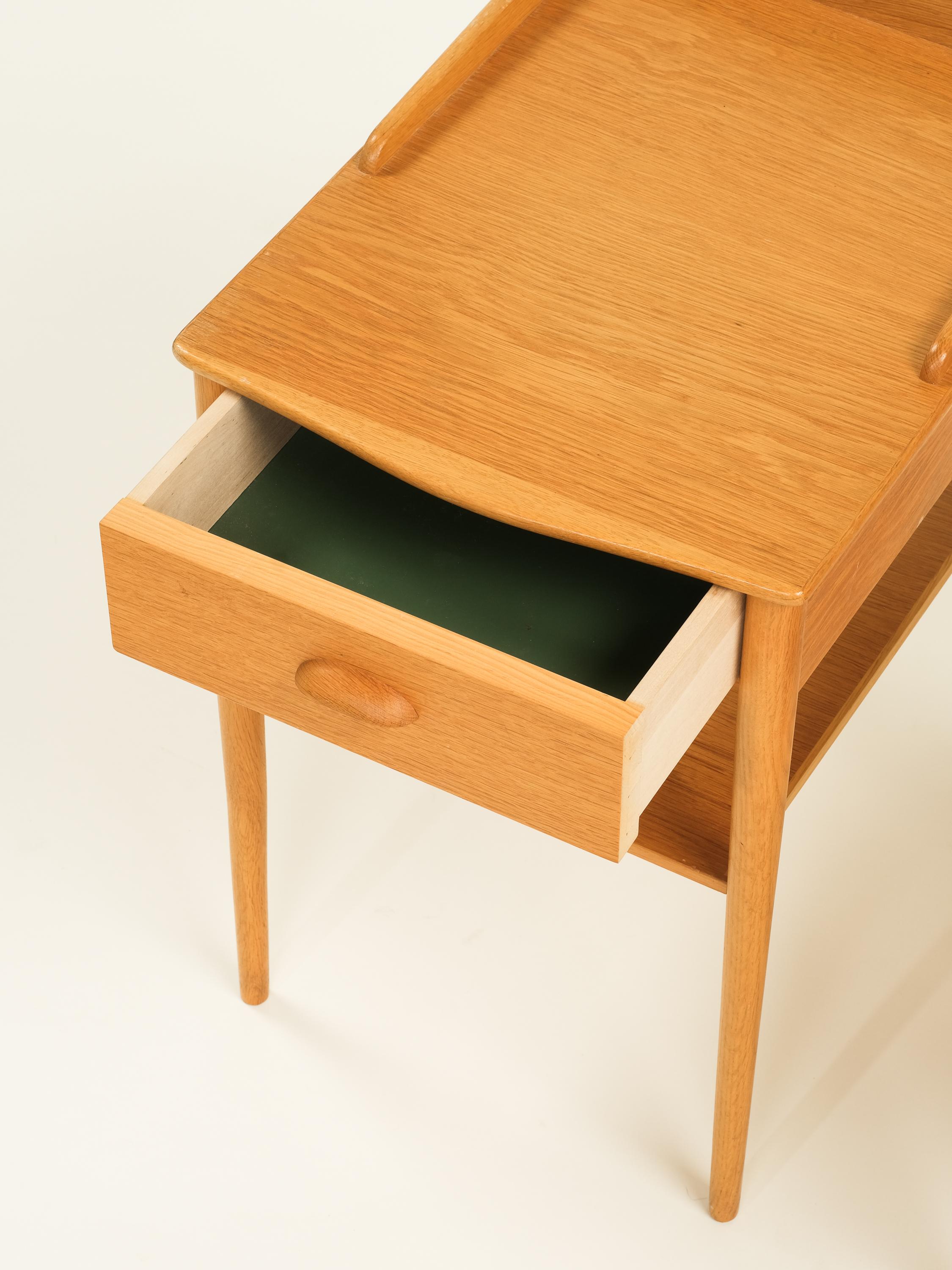 Pair of Oak Bedside Tables by Ab Erik Andersson for Rottne, Sweden, 1960s For Sale 1