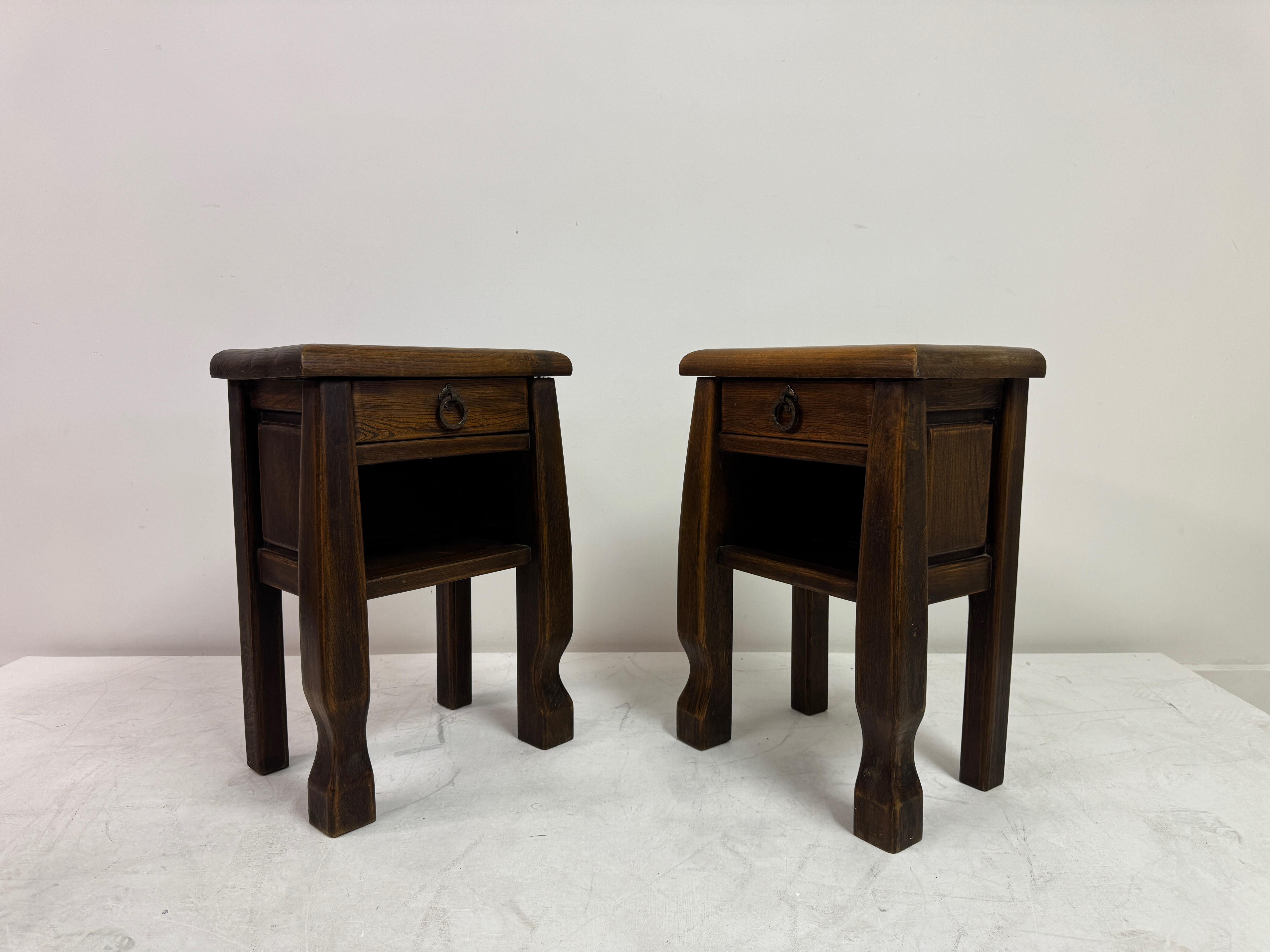 XX secolo Coppia di comodini in Oak nello stile di Olavi Hänninen in vendita