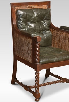 Pareja de sillones de biblioteca bergere de roble