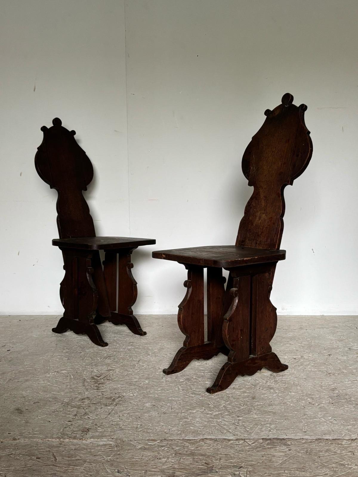 Coppia di sedie in Oak attribuite a Charles Dudouyt