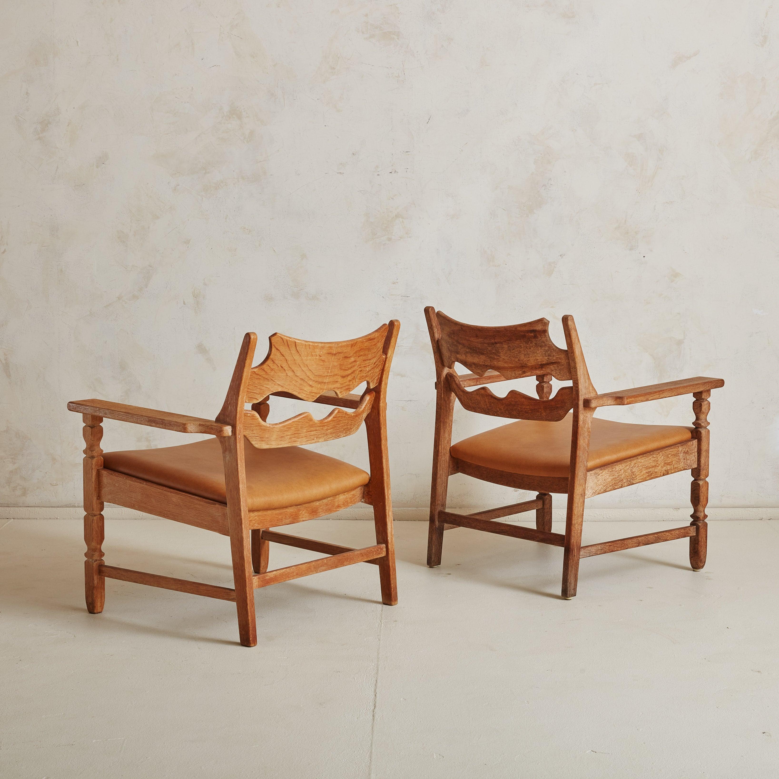 Scandinavian Modern Pair of Oak + Camel Leather Razorblade Armchairs Attributed to Henning Kjaernulf For Sale