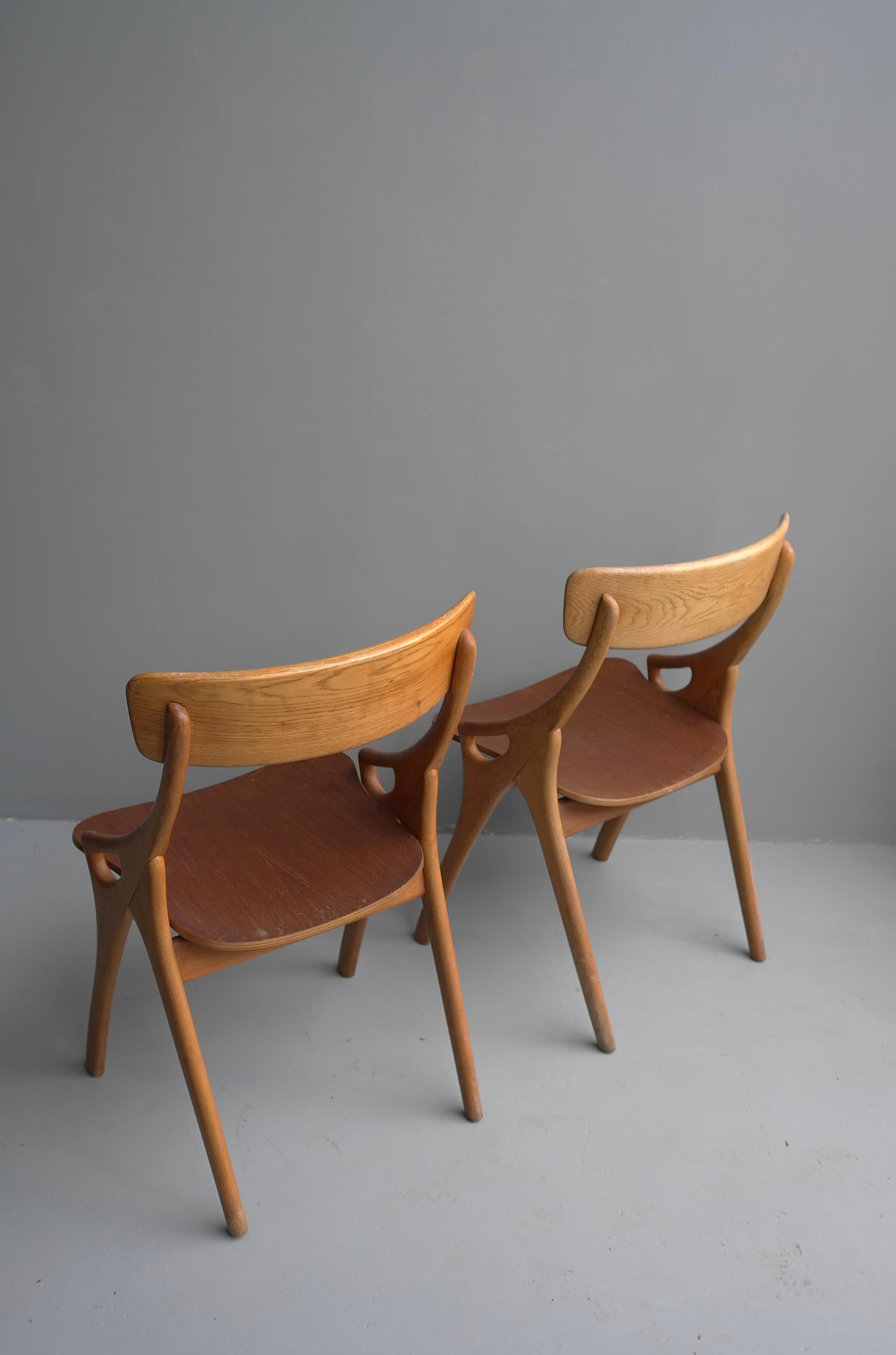 Paire de chaises de salle à manger ou d'appoint danoises en chêne par Arne Hovmand-Olsen, Danemark, 1958 1