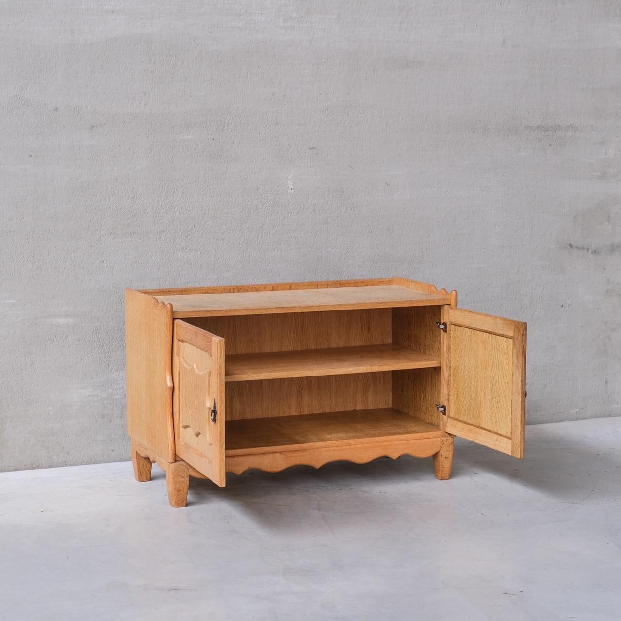 Pair of Oak Danish Midcentury Cabinets by Henning Kjaernulf In Good Condition In London, GB