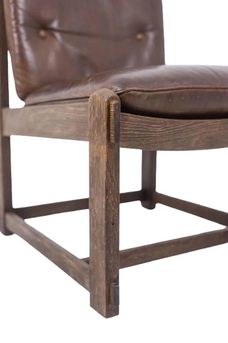 Paar Kaminsessel aus Eiche, mit Leder bezogen, 1960er Jahre (Mitte des 20. Jahrhunderts) im Angebot