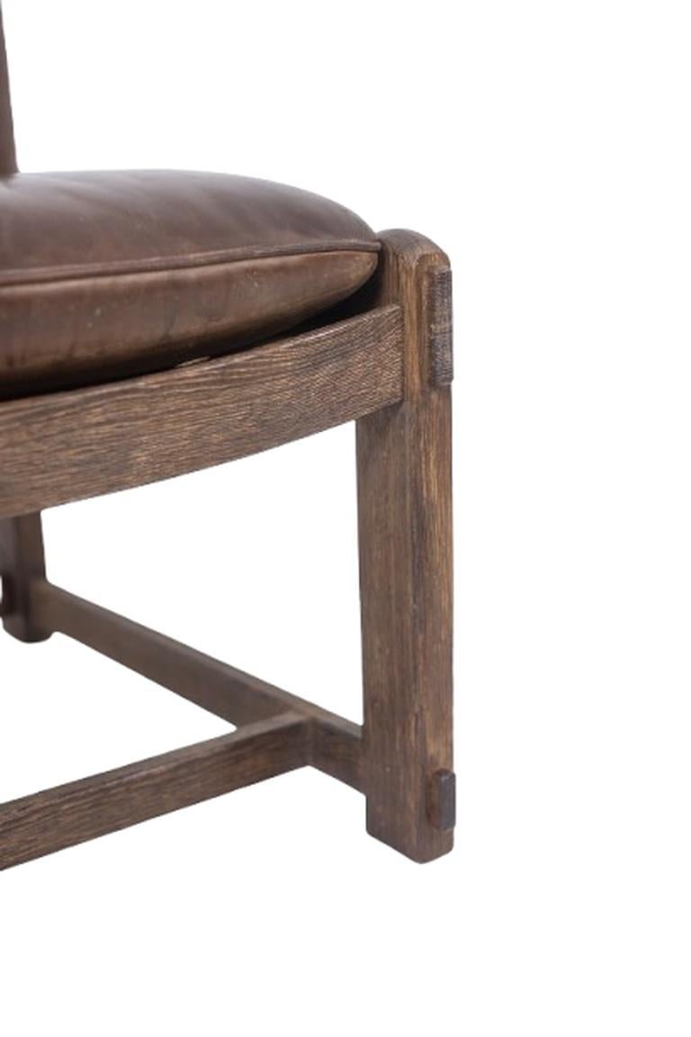 Paar Kaminsessel aus Eiche, mit Leder bezogen, 1960er Jahre im Angebot 1