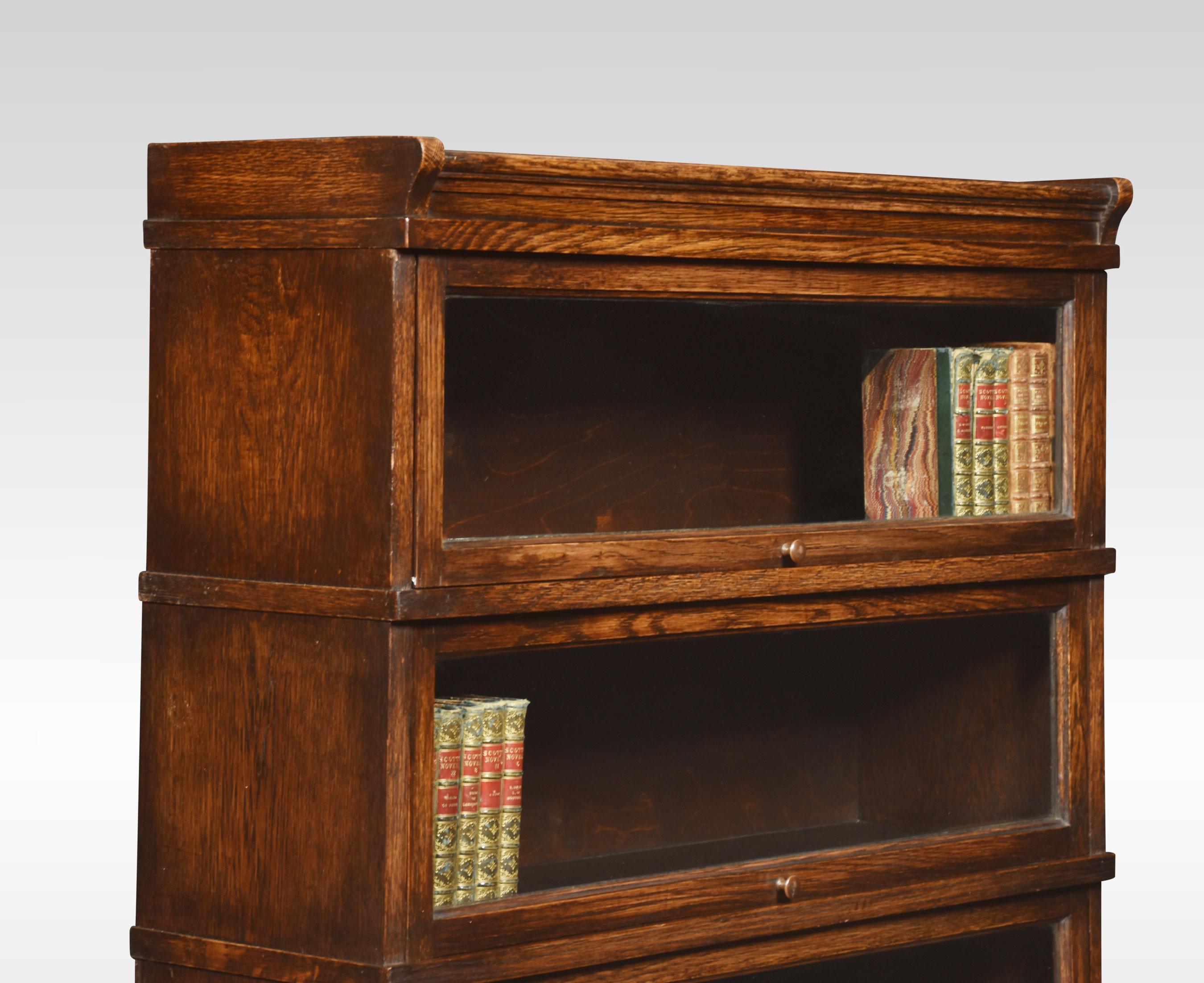 Pair of Oak Four Sectional Bookcases In Good Condition In Cheshire, GB